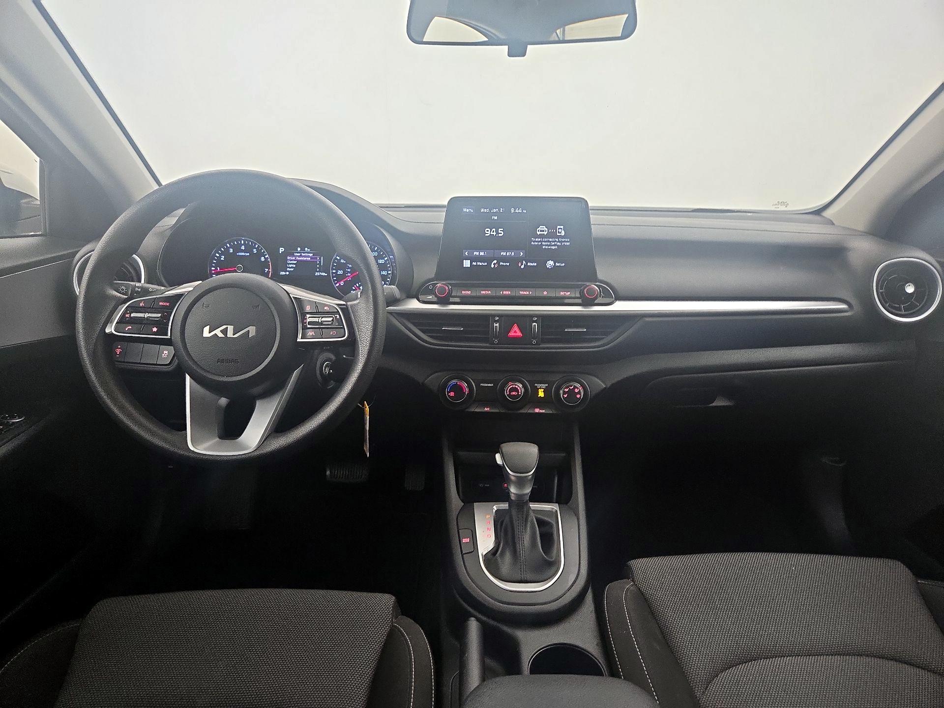 Thumbnail: 2023 Kia Forte - 9