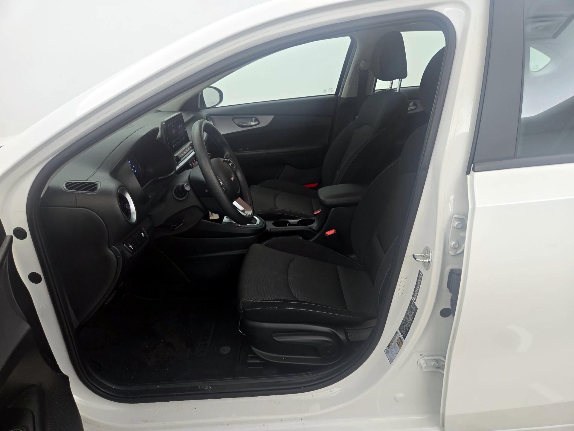 Thumbnail: 2023 Kia Forte - 11