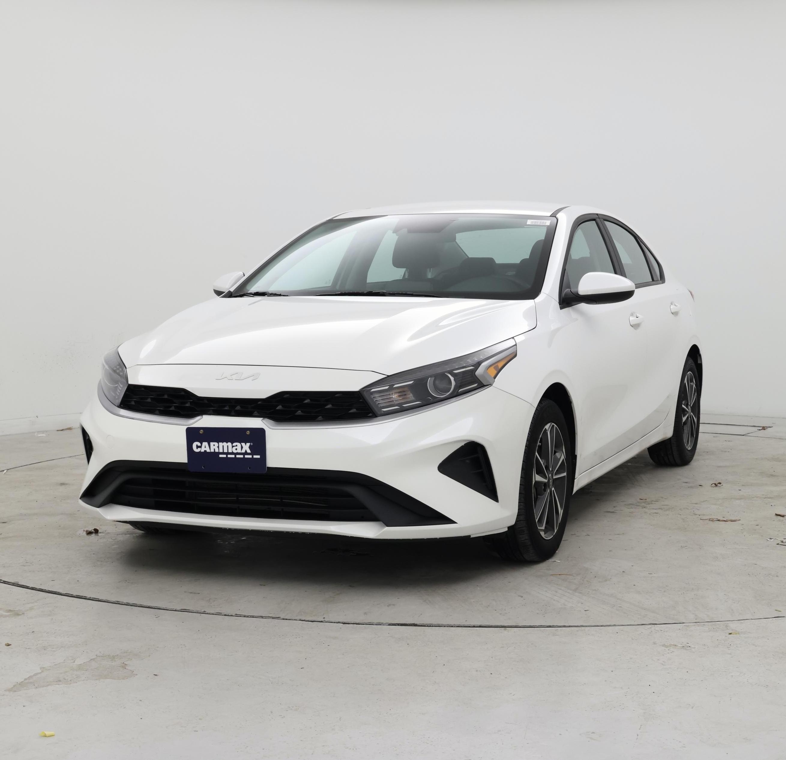 Thumbnail: 2023 Kia Forte - 4