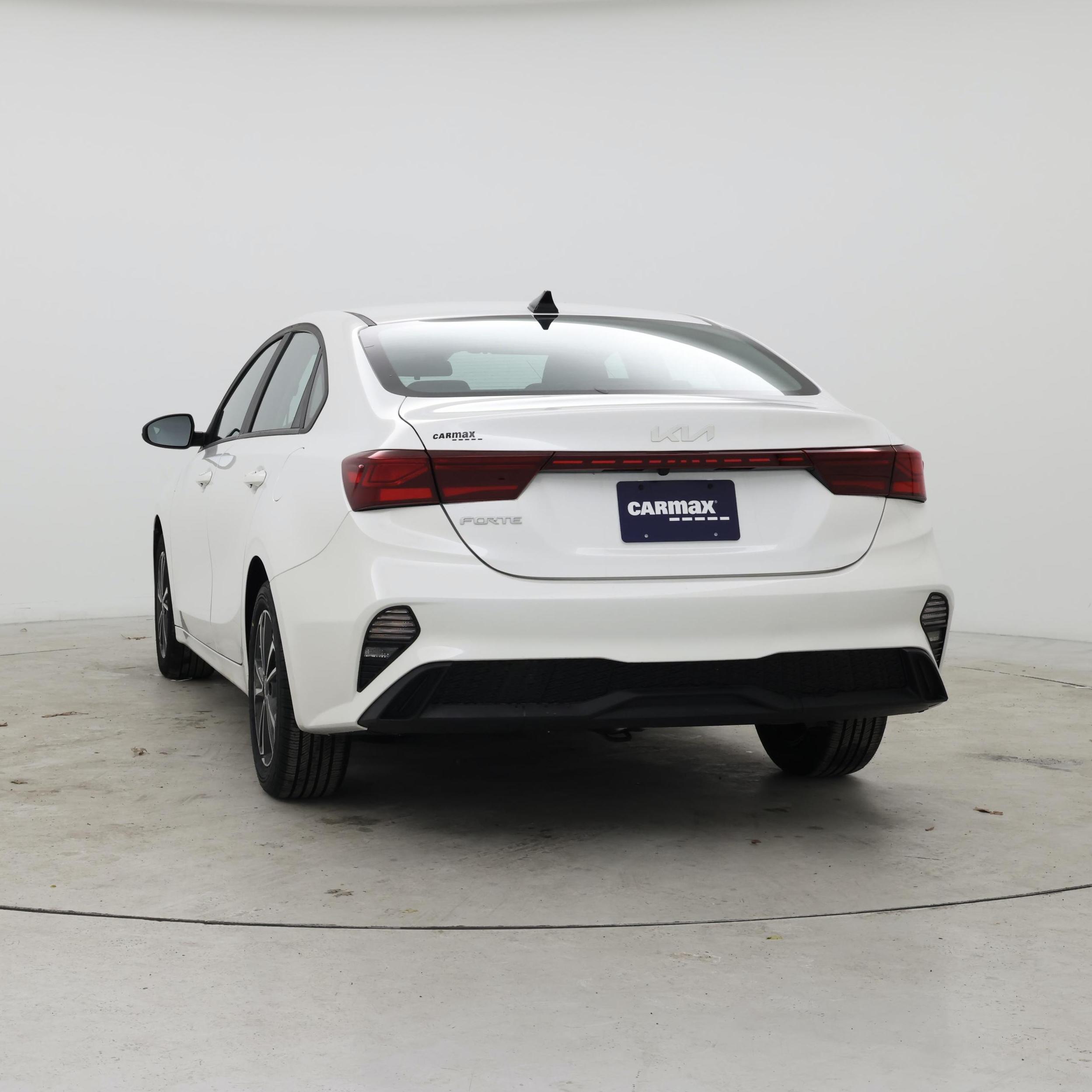 Thumbnail: 2023 Kia Forte - 6