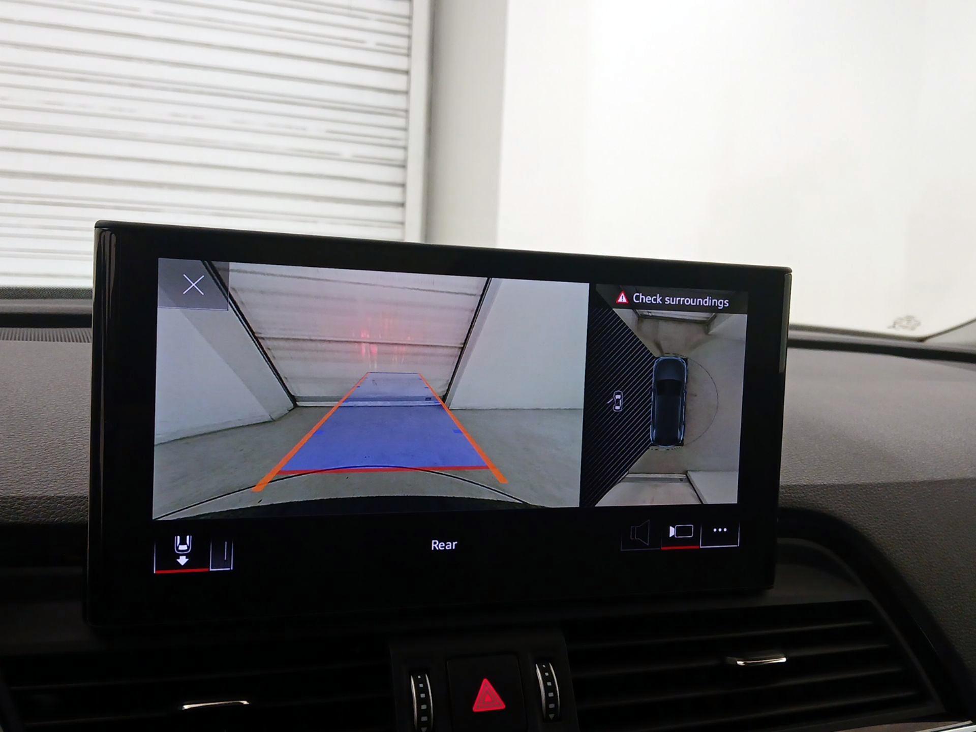 Thumbnail: 2022 Audi Q5 - 14