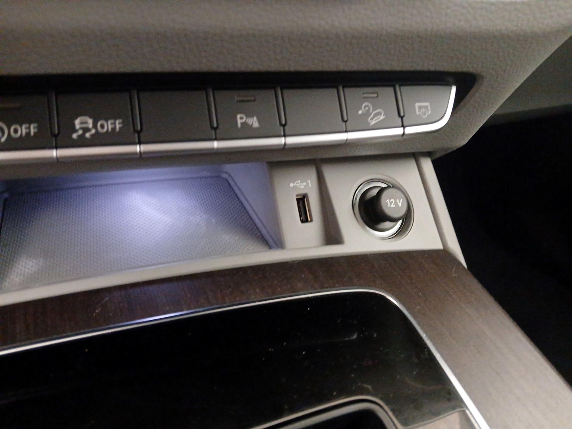 Thumbnail: 2022 Audi Q5 - 18