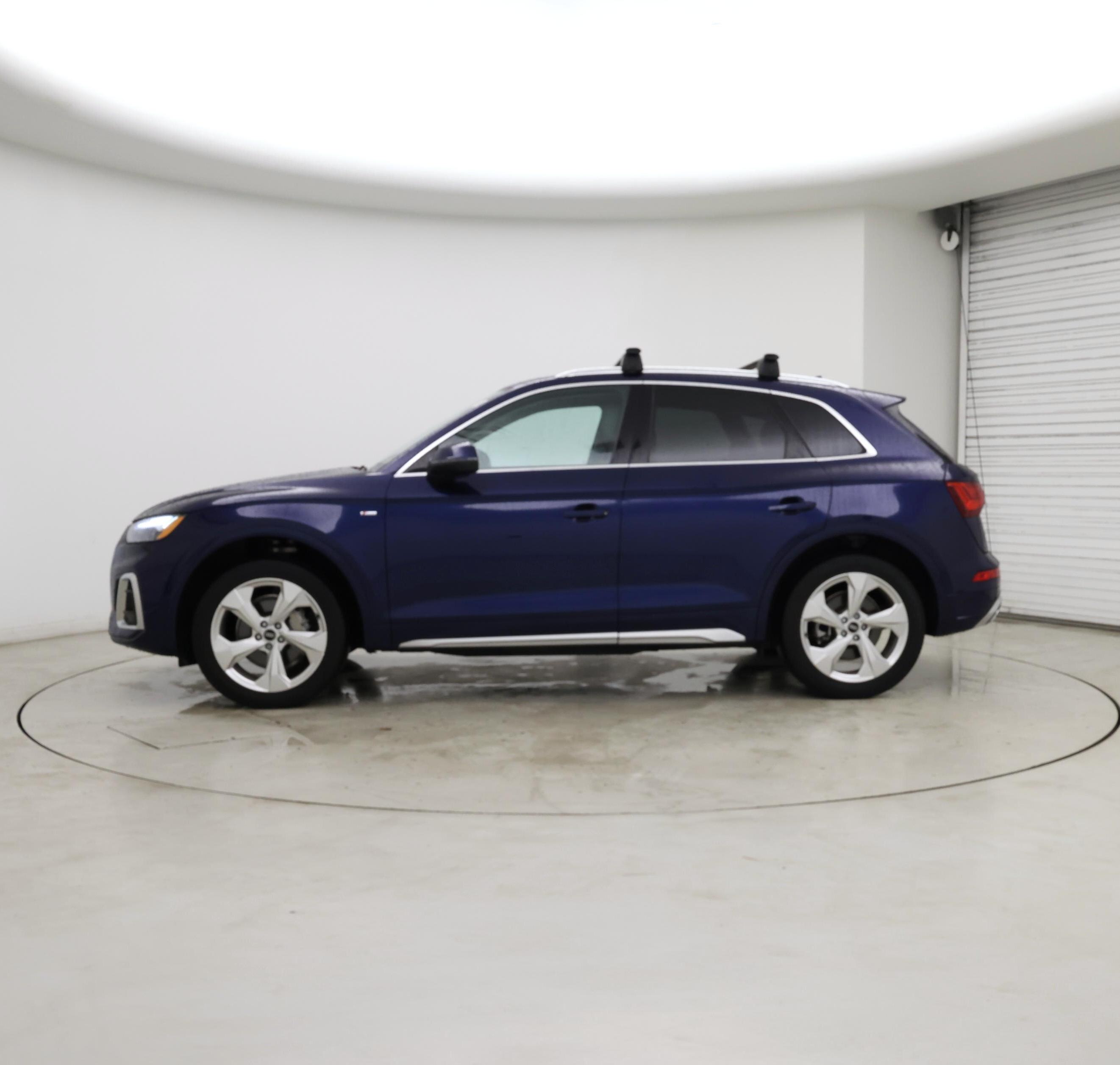 Thumbnail: 2022 Audi Q5 - 3