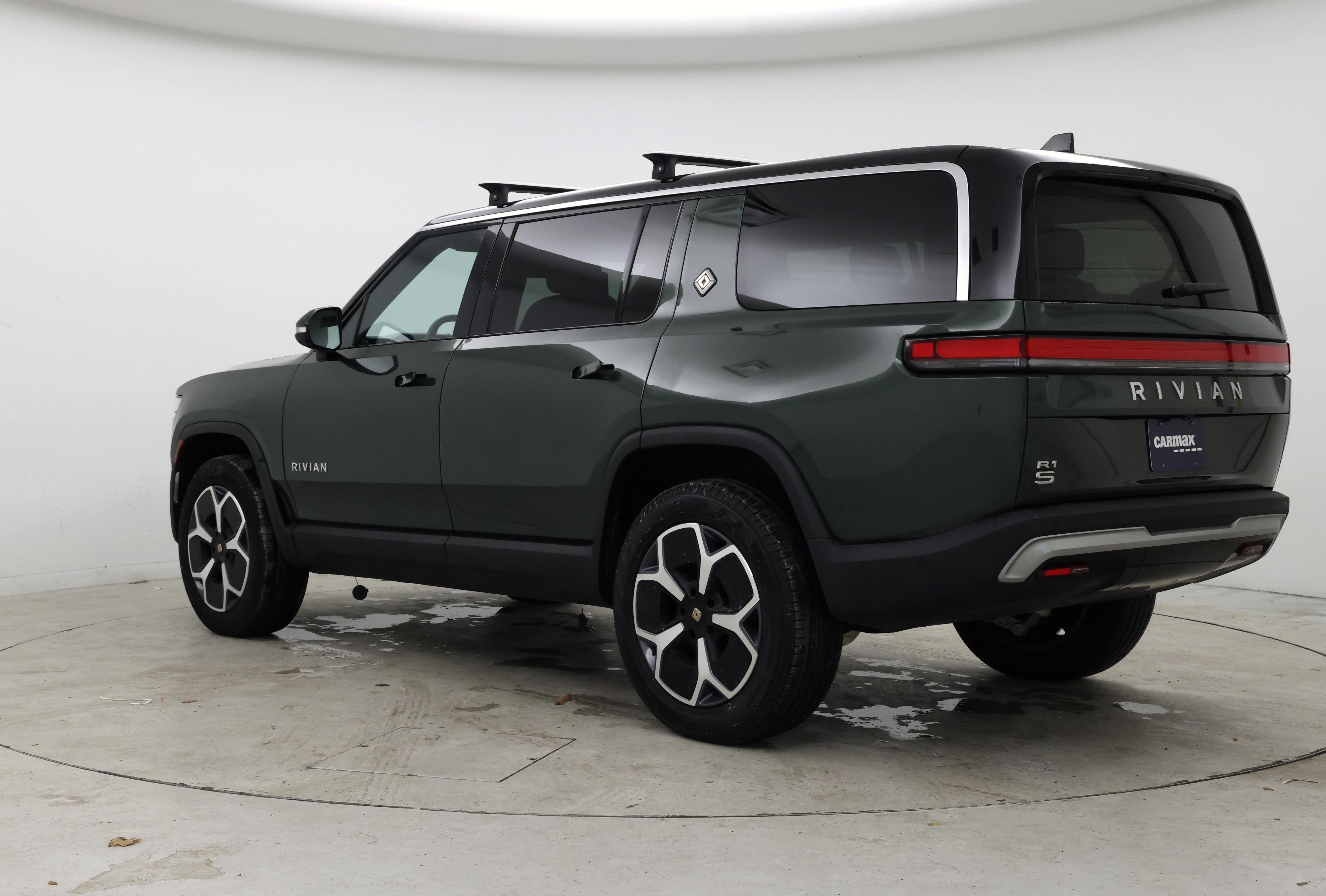 Thumbnail: 2024 Rivian R1S - 2