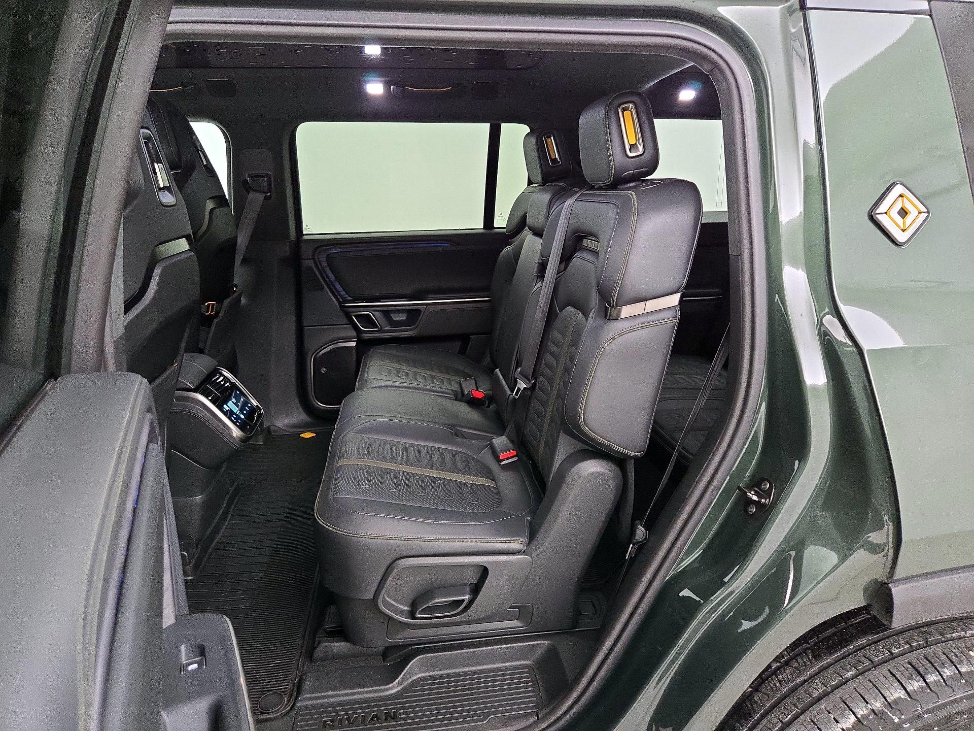 Thumbnail: 2024 Rivian R1S - 20