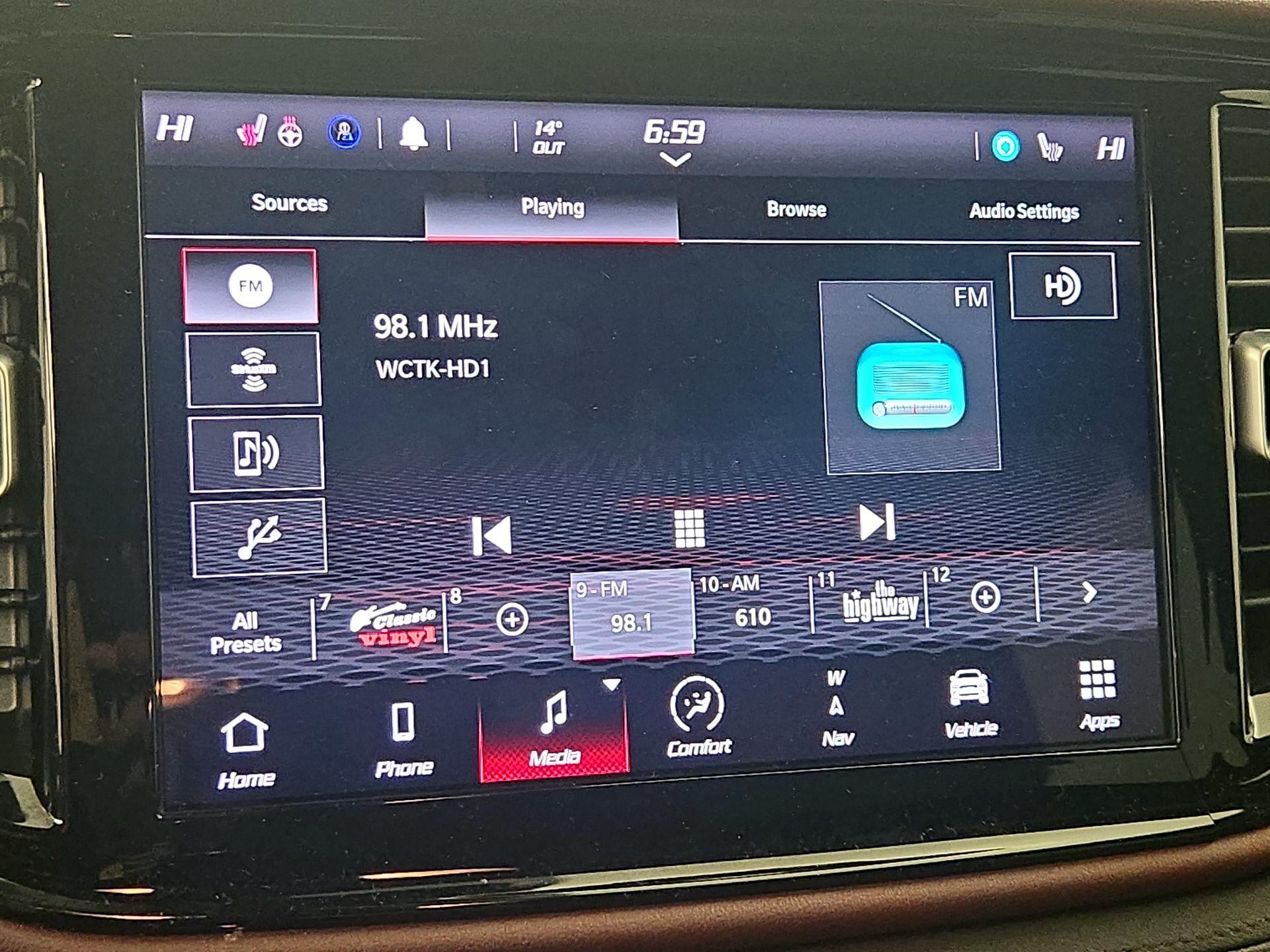 Thumbnail: 2022 Dodge Durango - 16