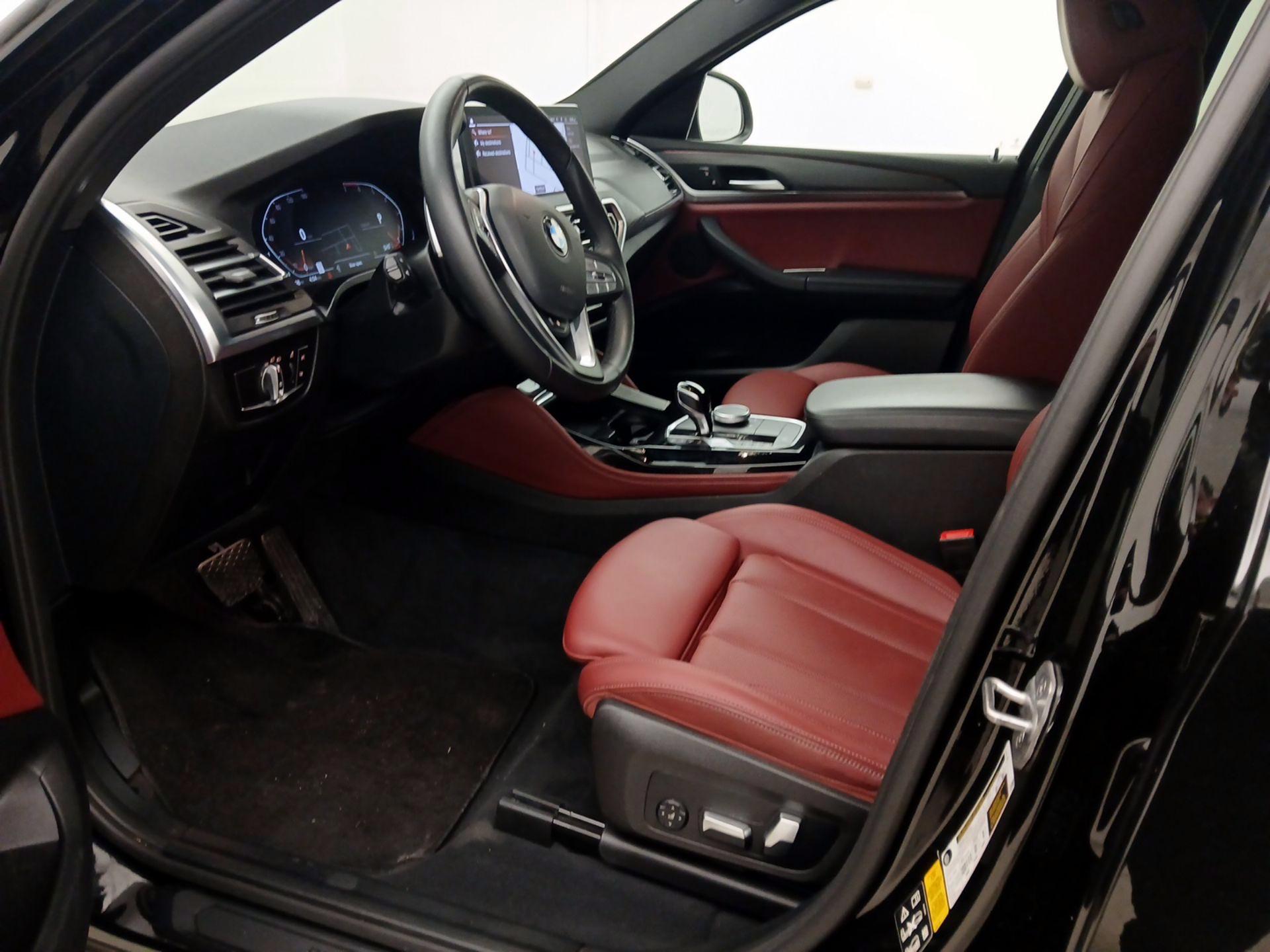 Thumbnail: 2023 BMW X4 - 11