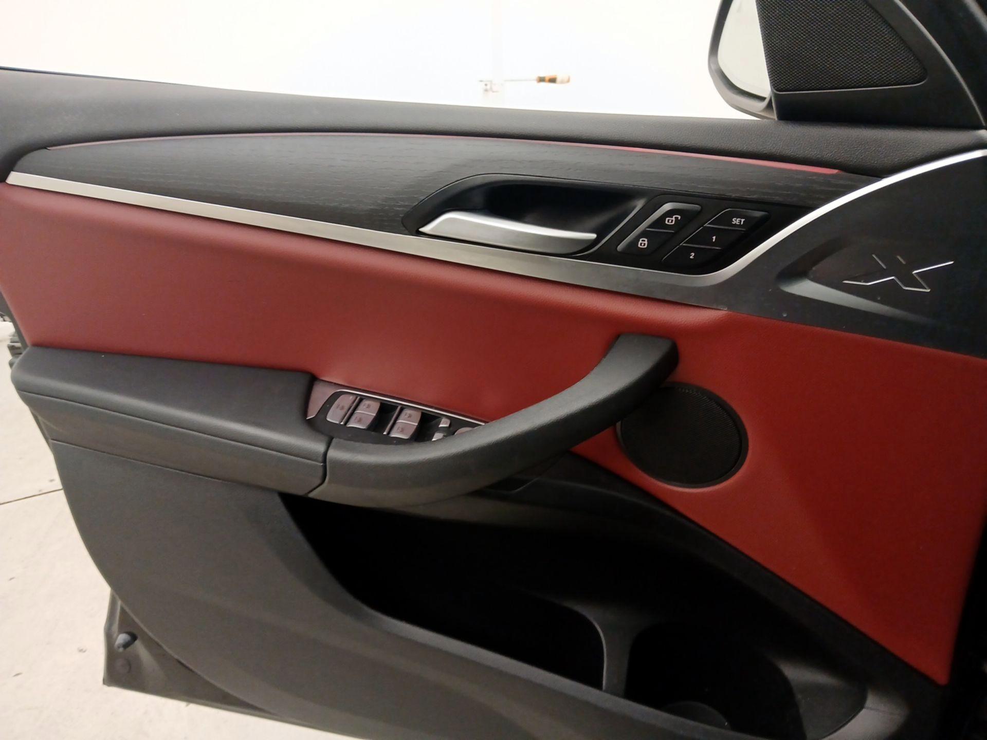 Thumbnail: 2023 BMW X4 - 12