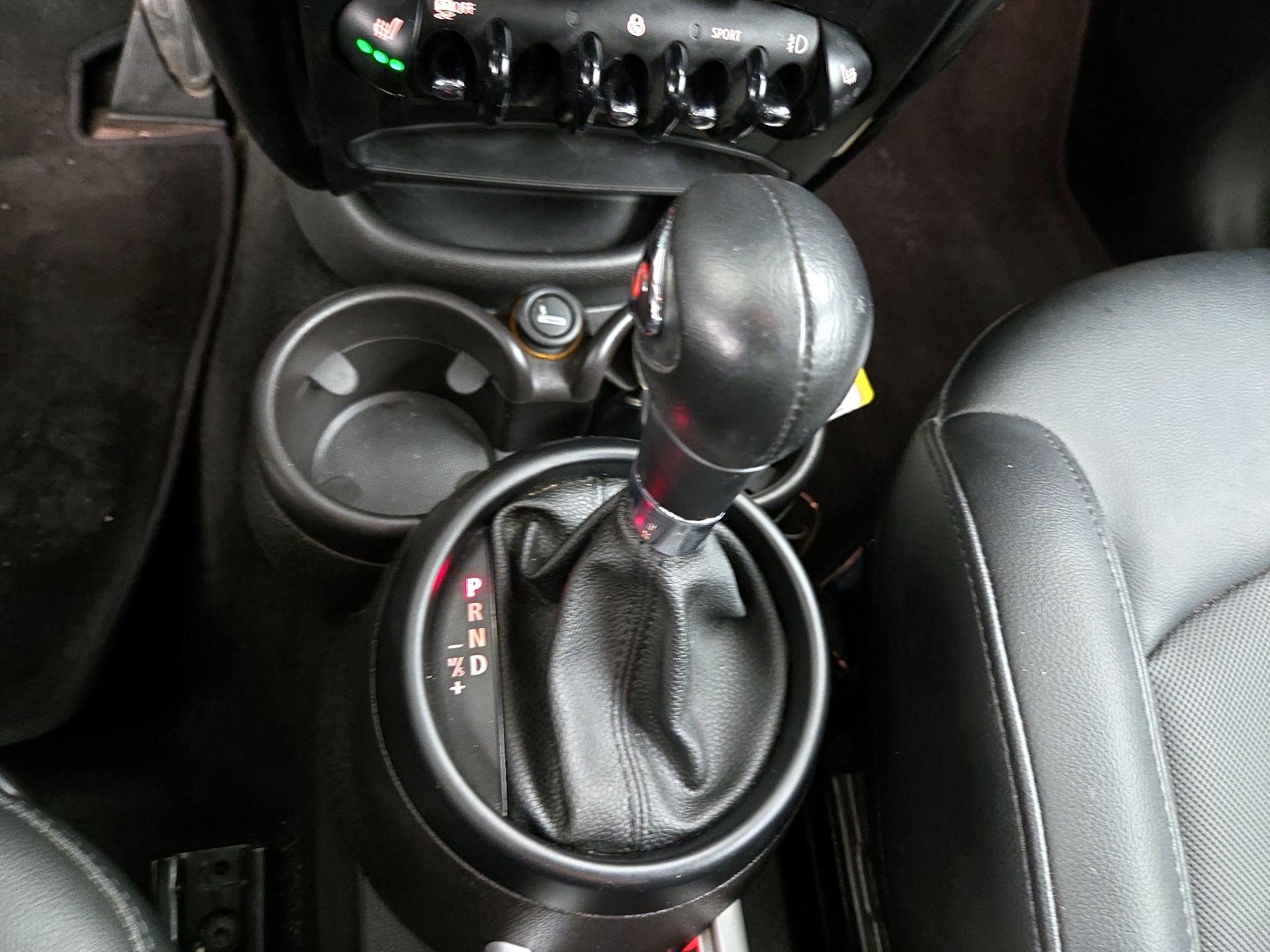 Thumbnail: 2015 MINI Cooper Countryman - 15