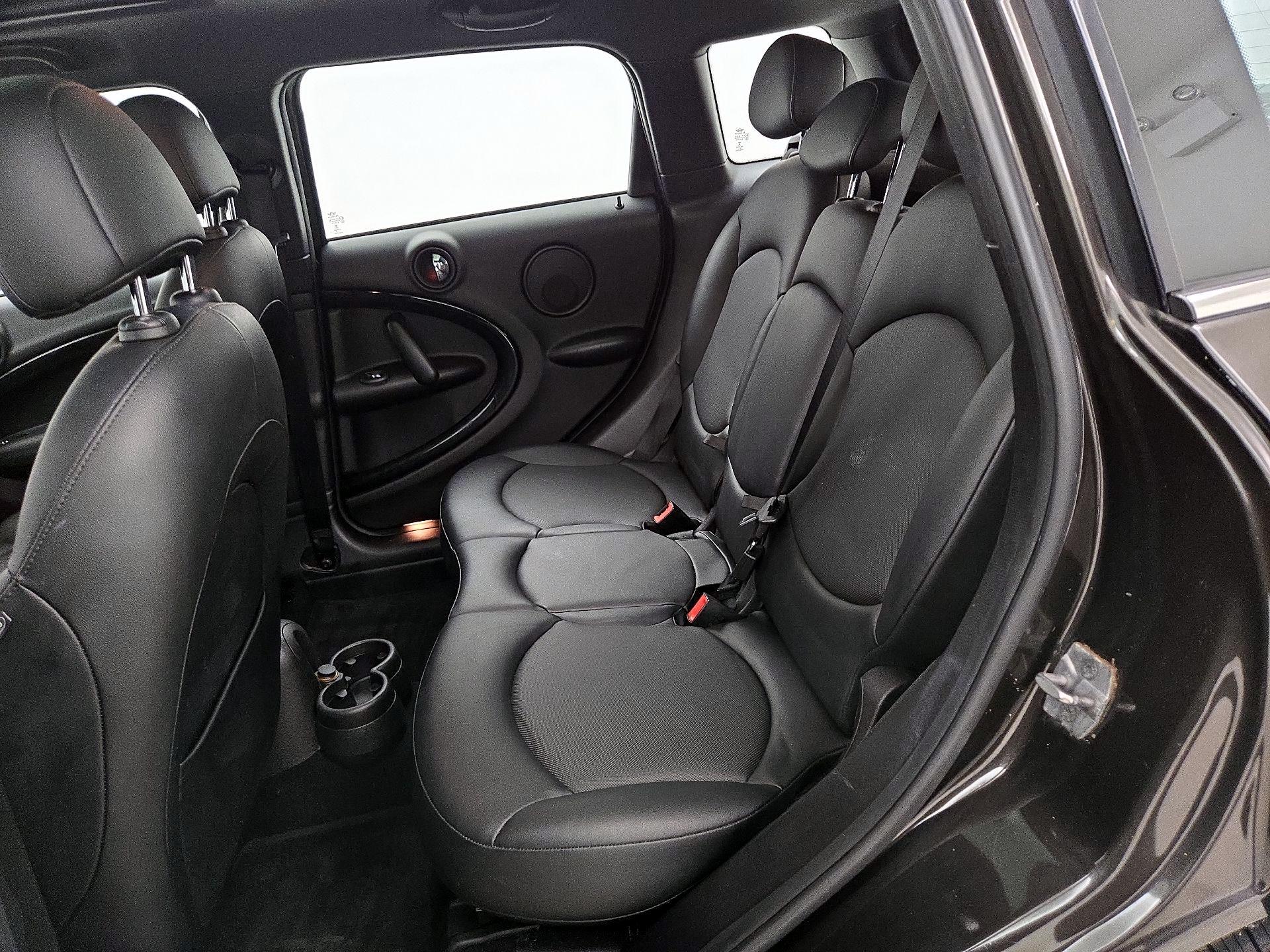 Thumbnail: 2015 MINI Cooper Countryman - 18