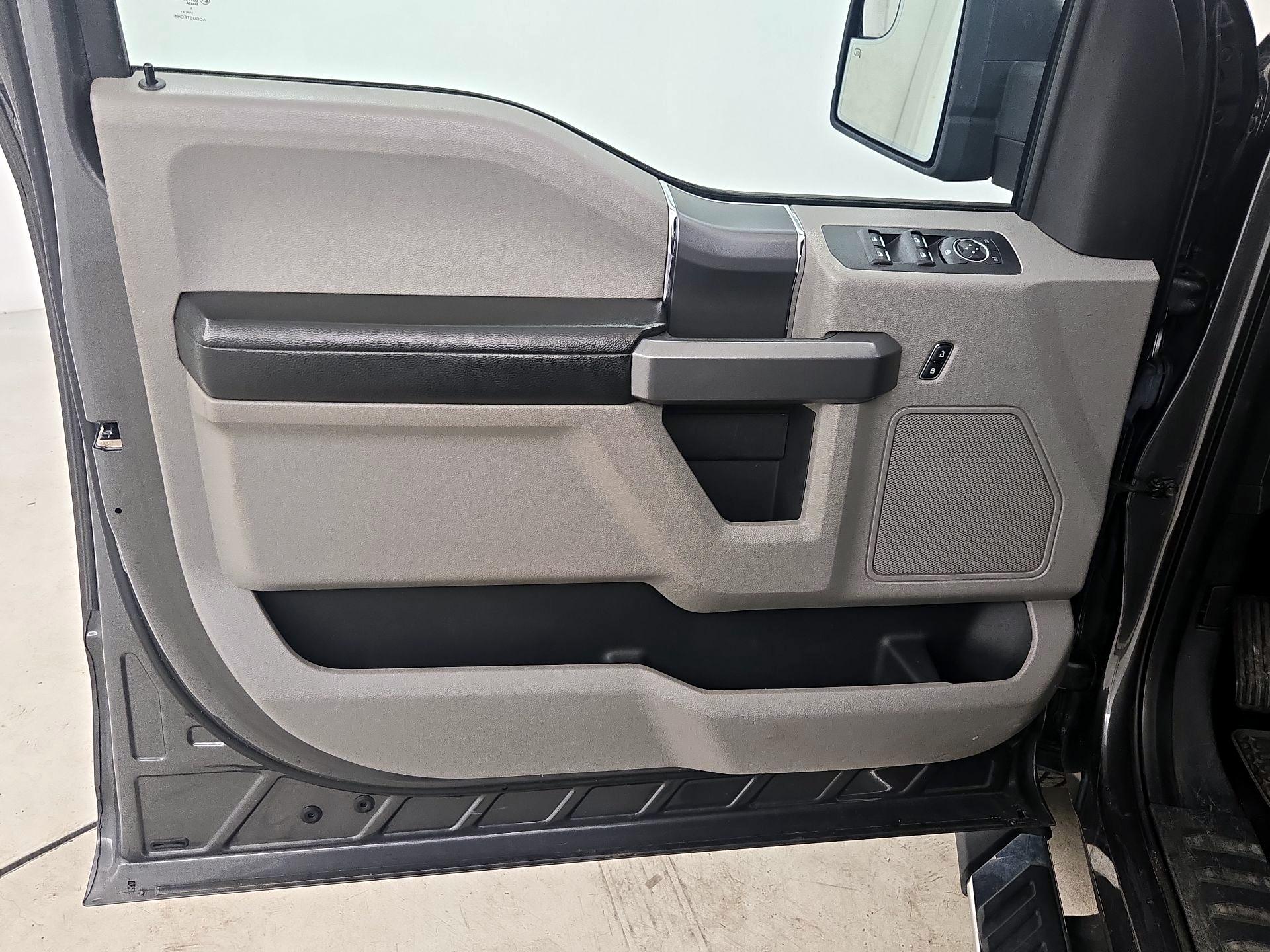 Thumbnail: 2017 Ford F-150 - 12