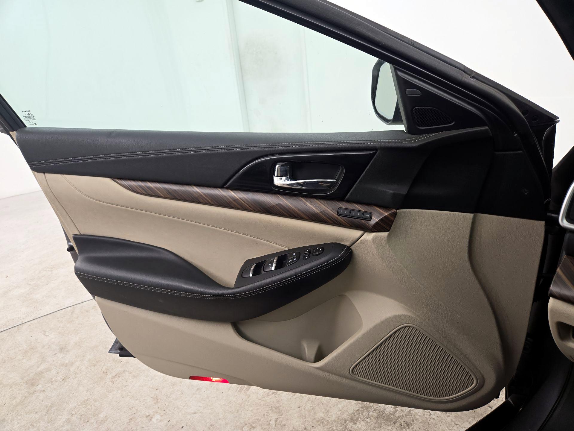 Thumbnail: 2016 Nissan Maxima - 12