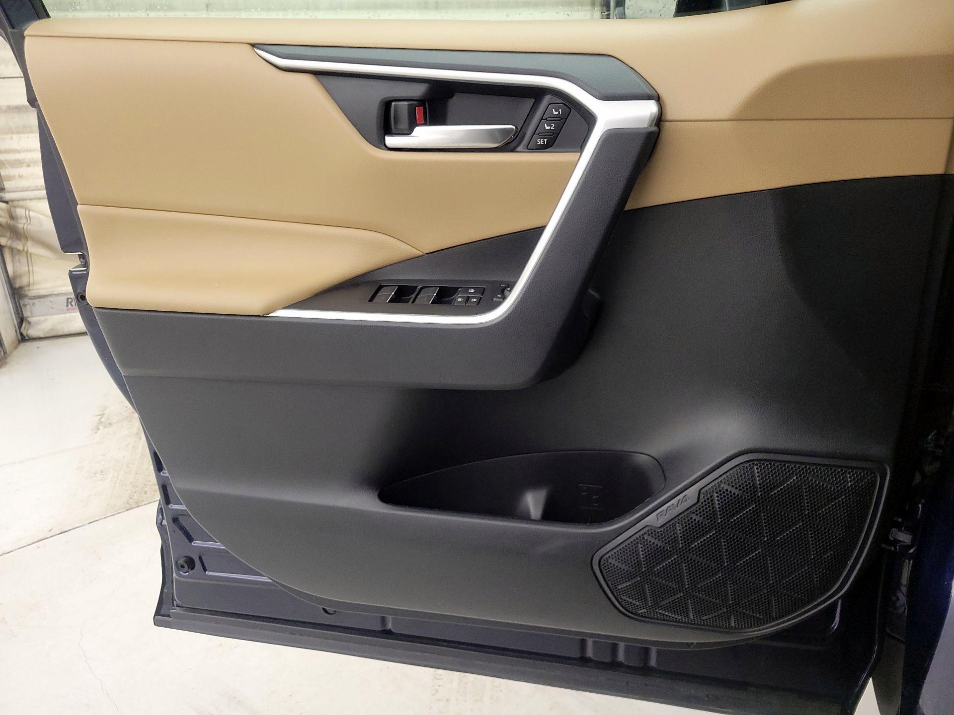 Thumbnail: 2024 Toyota RAV4 - 12