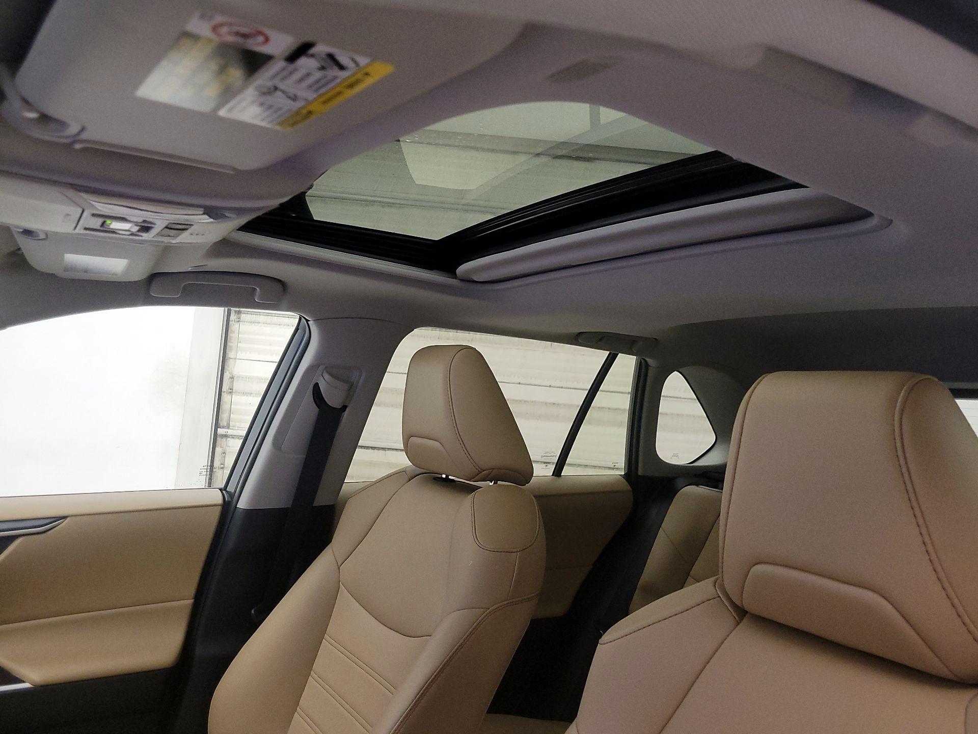 Thumbnail: 2024 Toyota RAV4 - 19