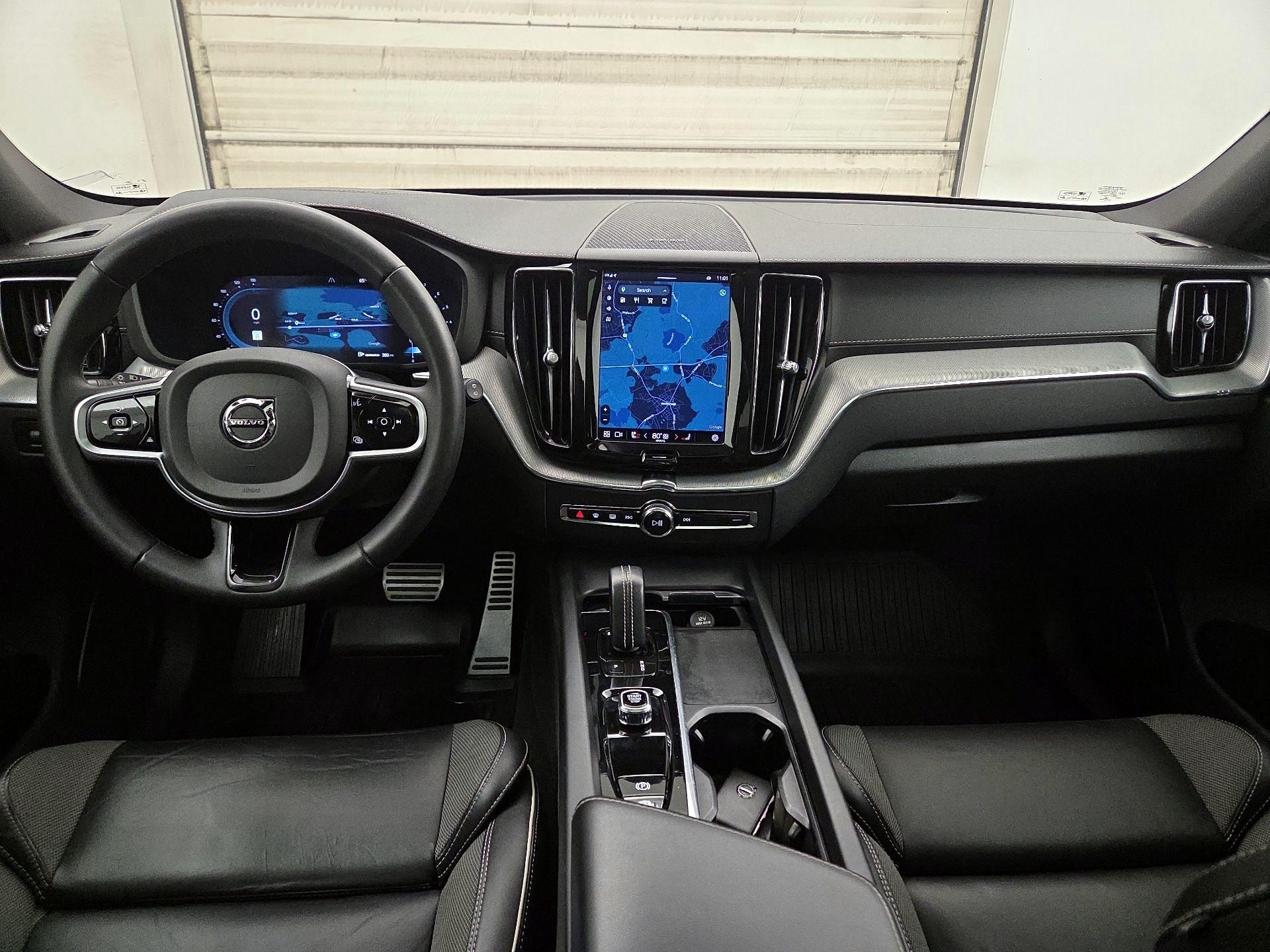 Thumbnail: 2022 Volvo XC60 - 9