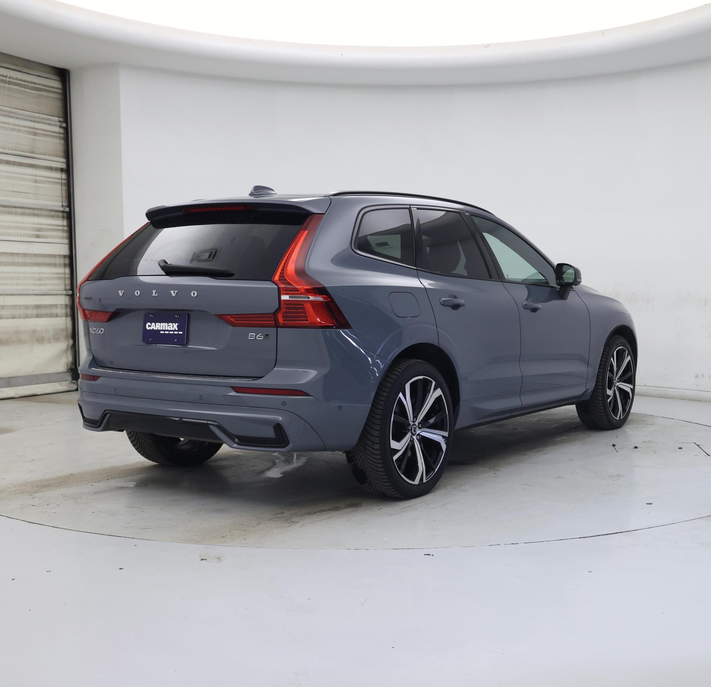 Thumbnail: 2022 Volvo XC60 - 8