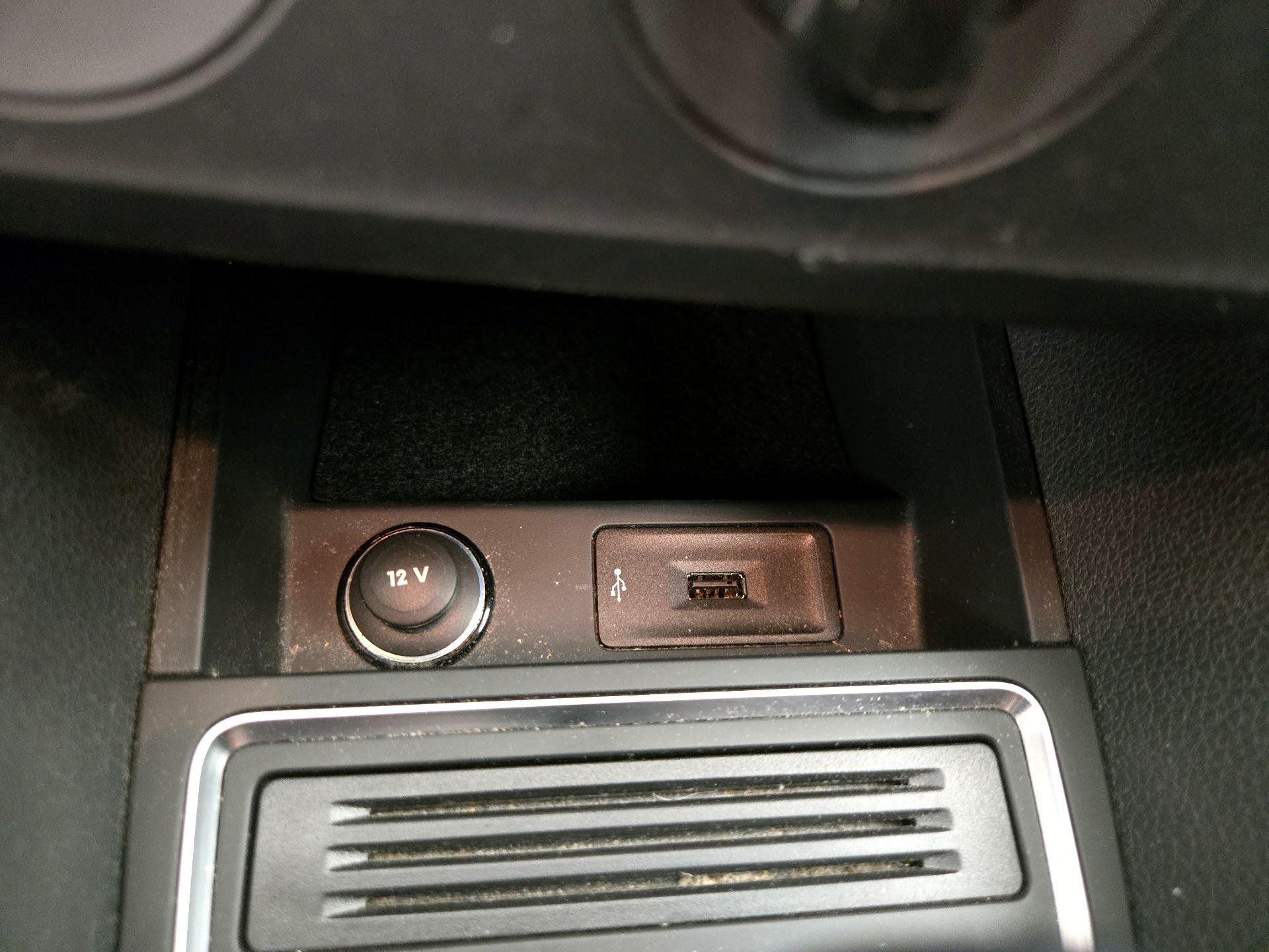 Thumbnail: 2016 Volkswagen Jetta - 17