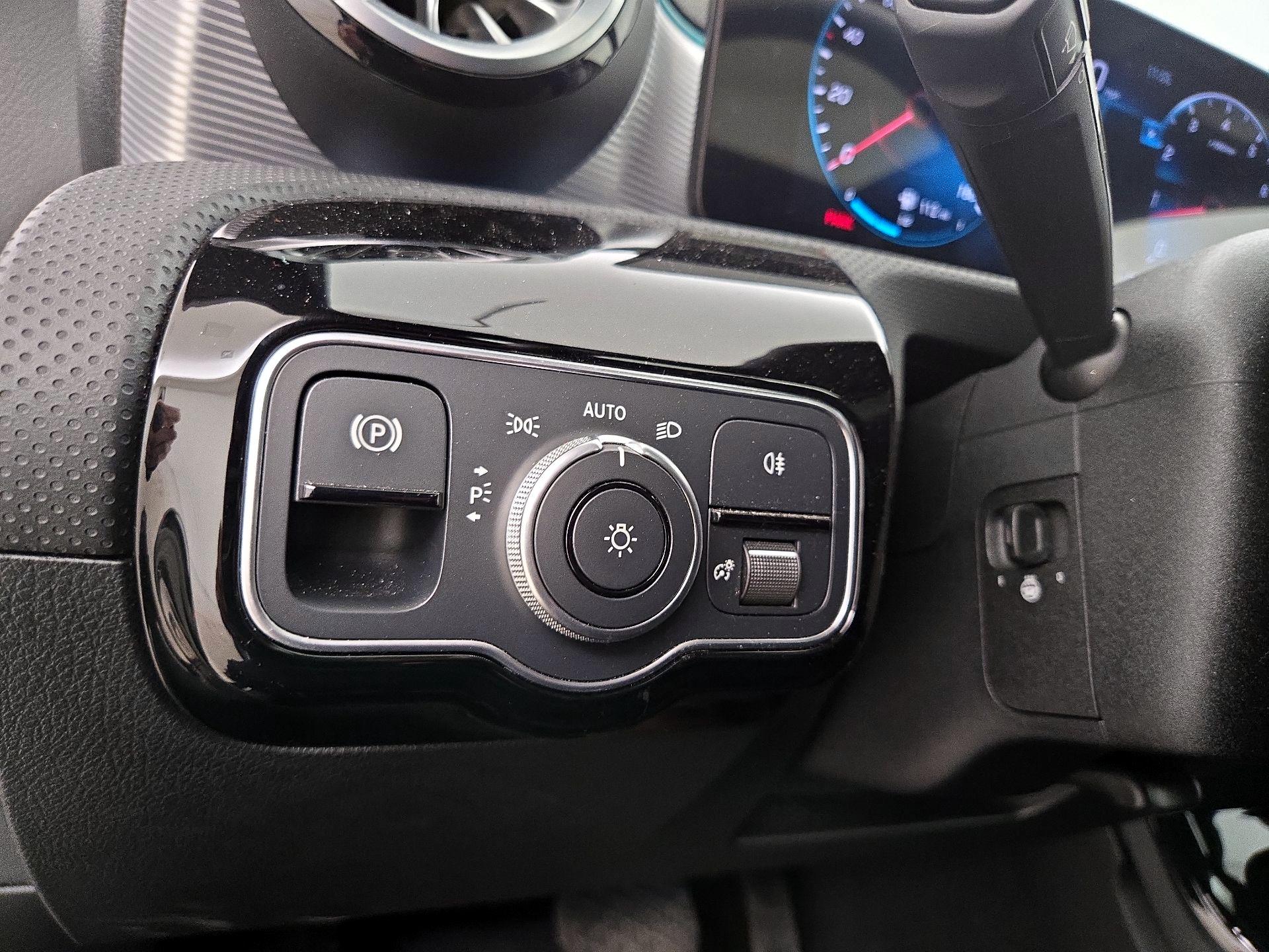 Thumbnail: 2022 Mercedes-Benz CLA - 13