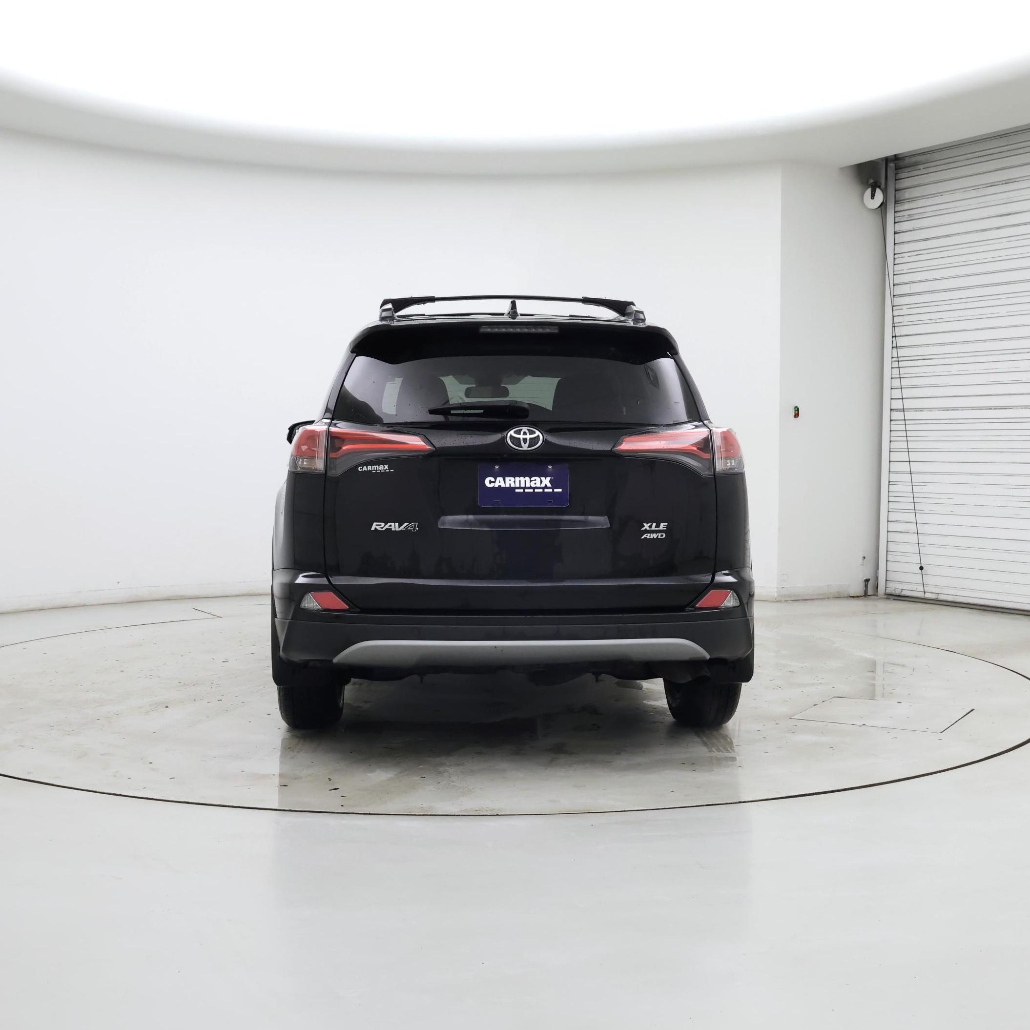 Thumbnail: 2018 Toyota RAV4 - 6