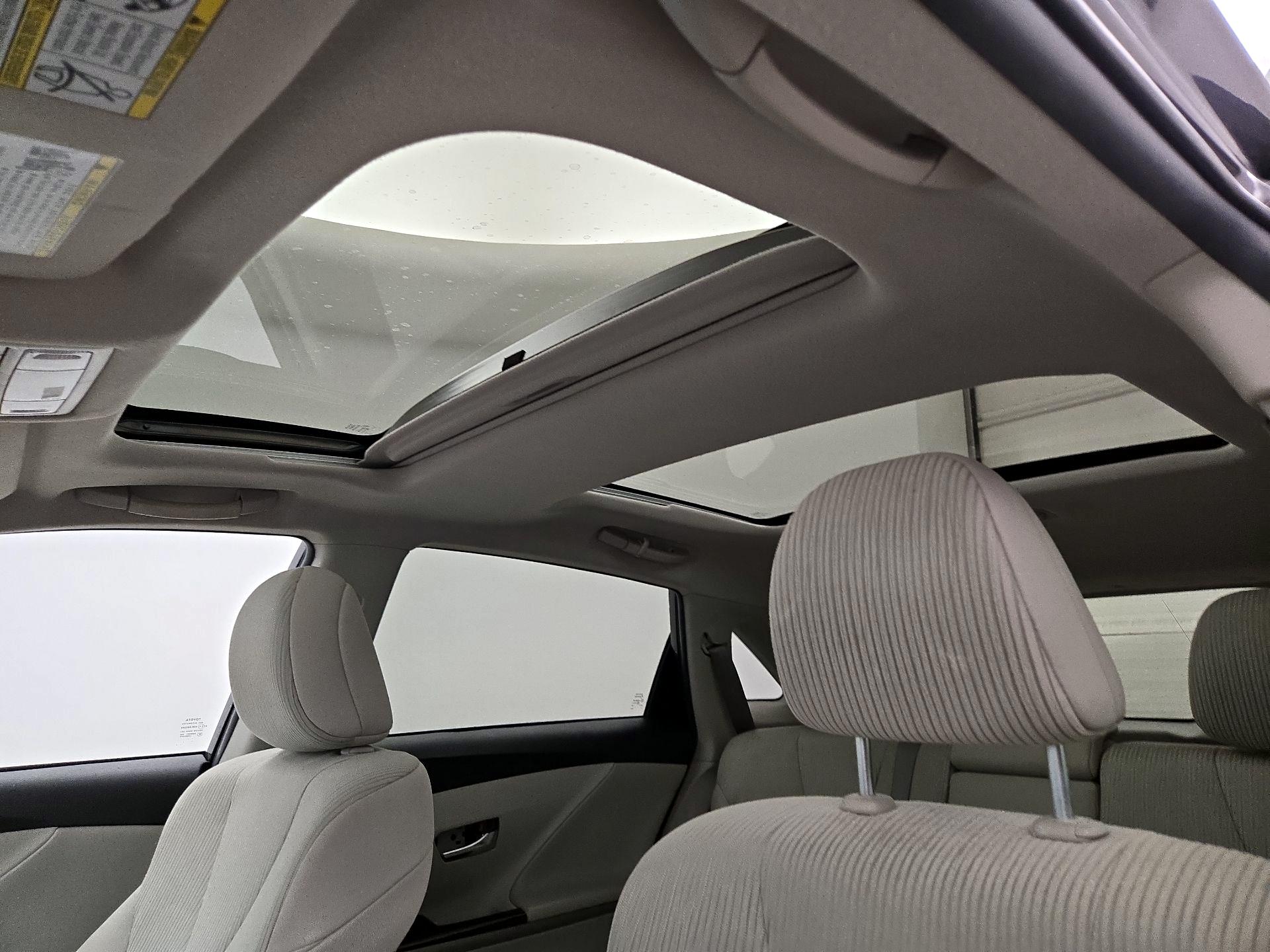 Thumbnail: 2014 Toyota Venza - 19