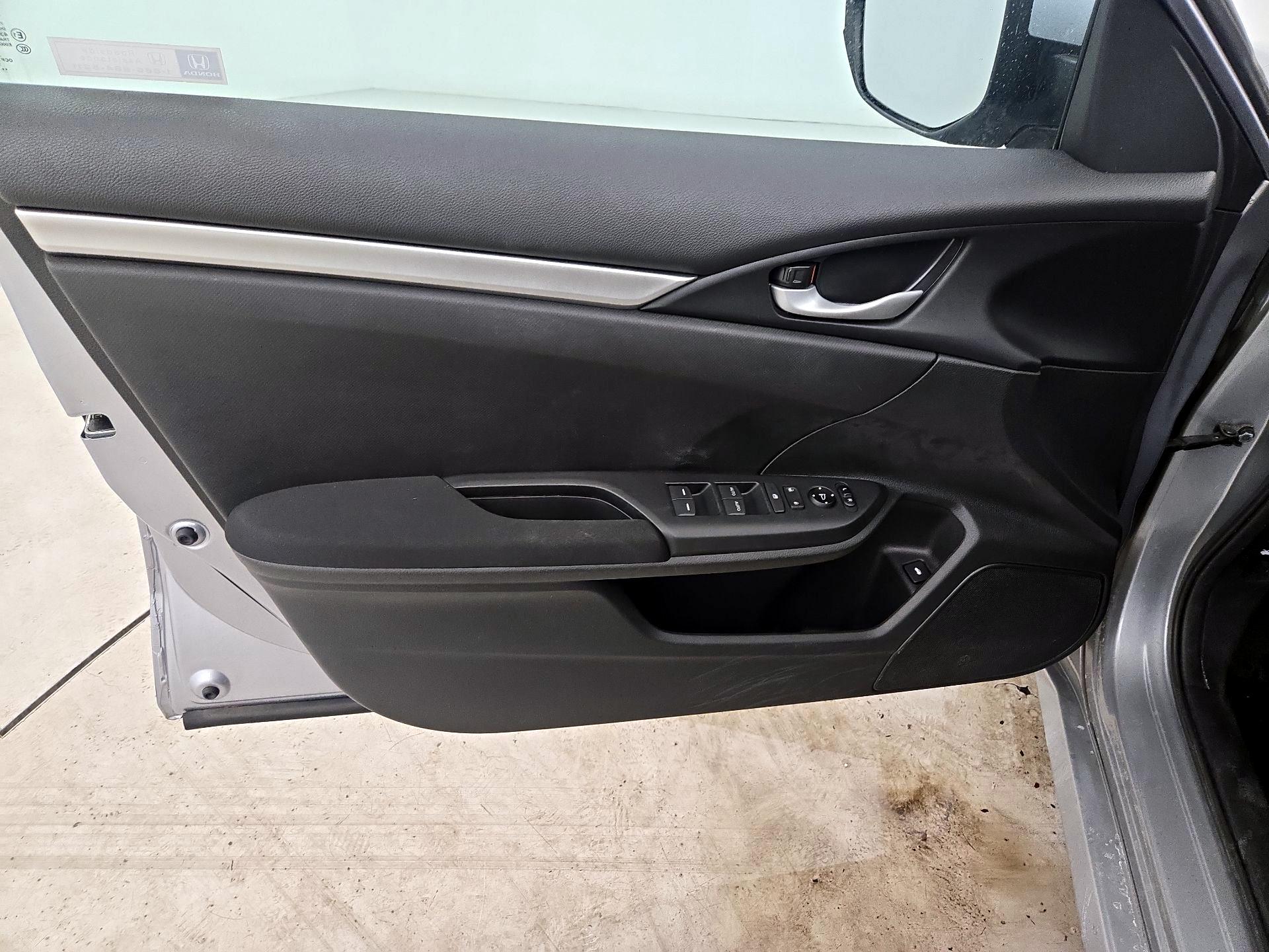 Thumbnail: 2018 Honda Civic - 12