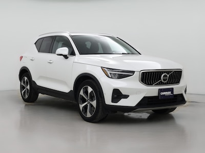 2023 Volvo XC40 B5 Plus Bright Theme