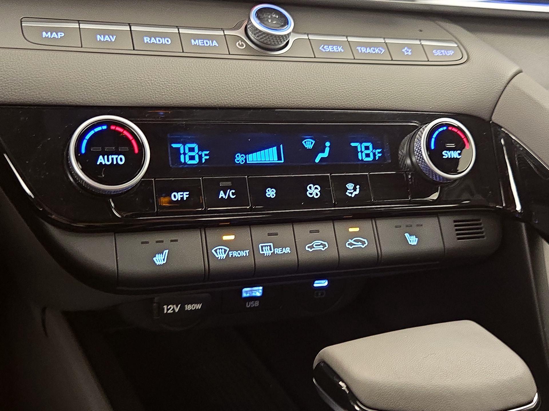 Thumbnail: 2025 Hyundai Elantra - 17