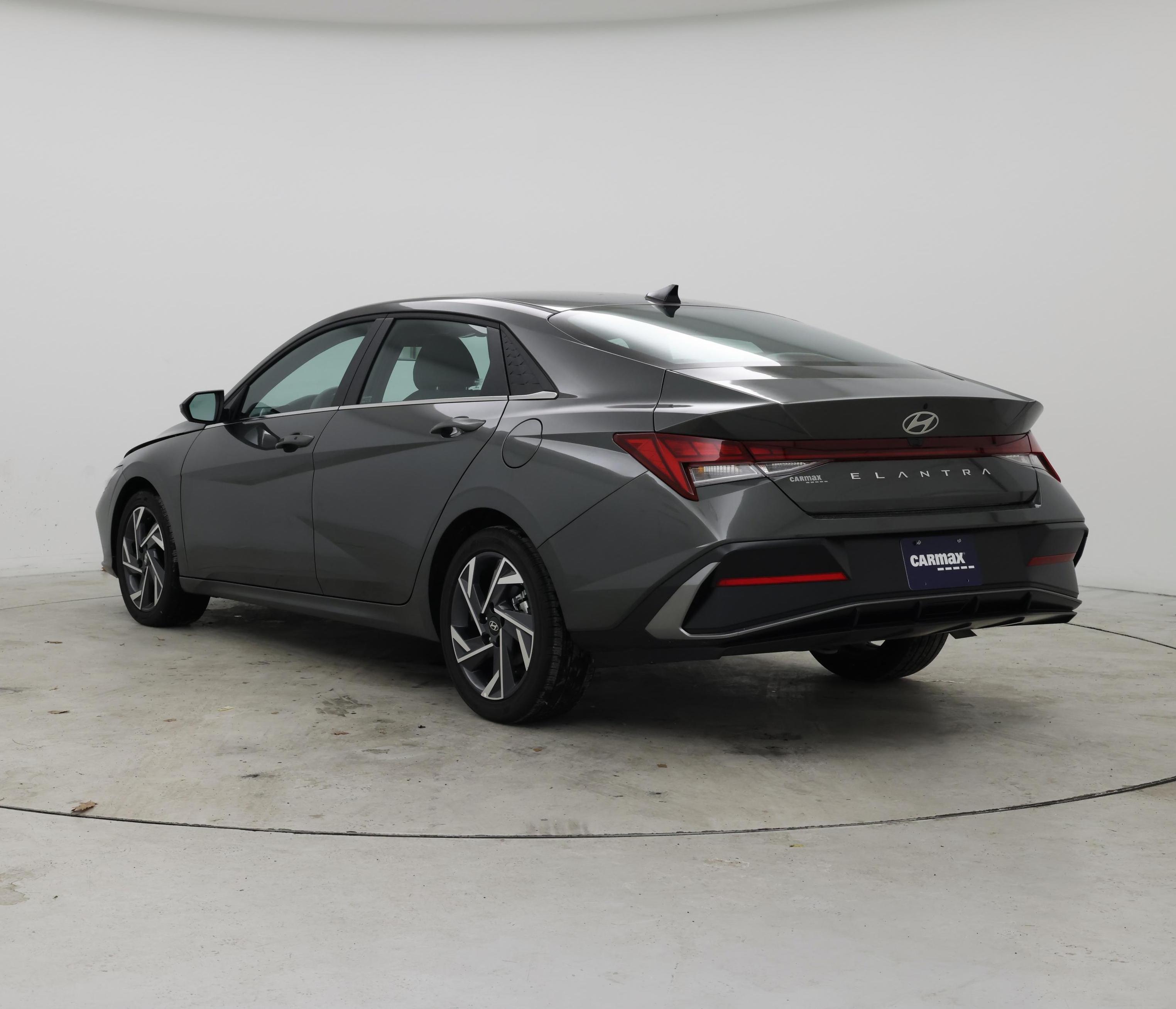 Thumbnail: 2025 Hyundai Elantra - 2