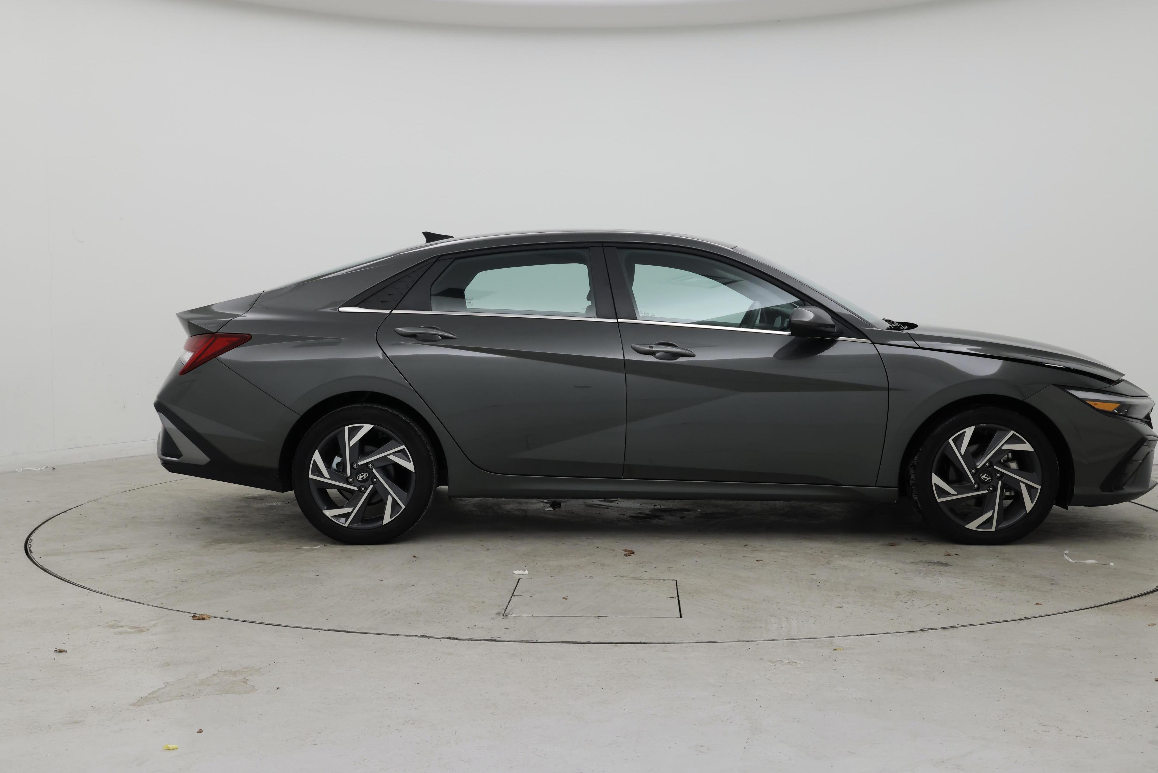 Thumbnail: 2025 Hyundai Elantra - 7