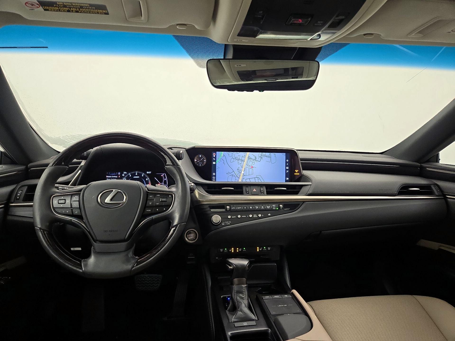 Thumbnail: 2021 Lexus ES - 9