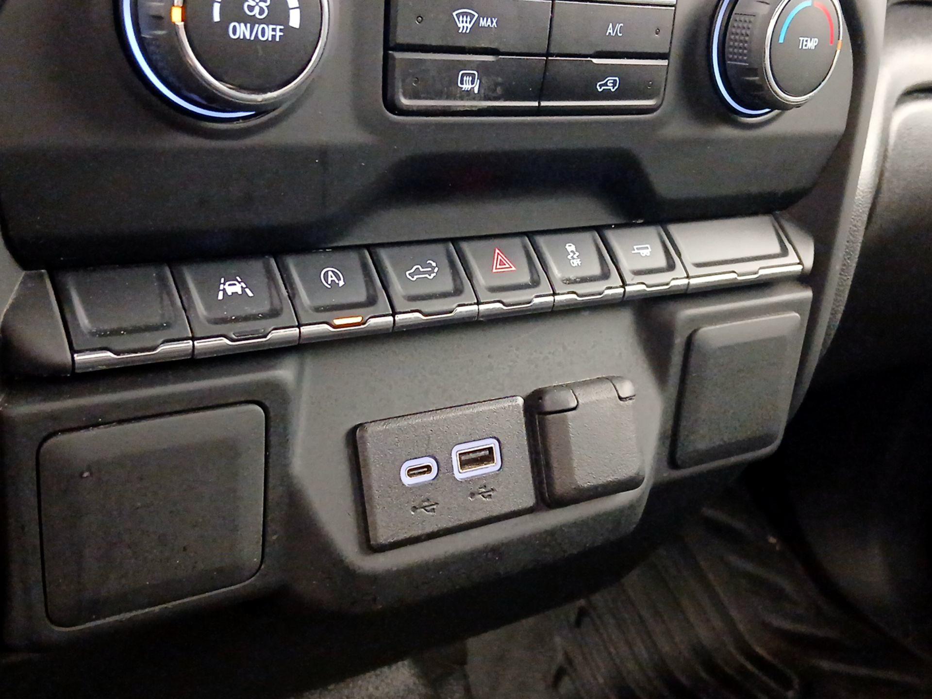 Thumbnail: 2024 Chevrolet Silverado 1500 - 18