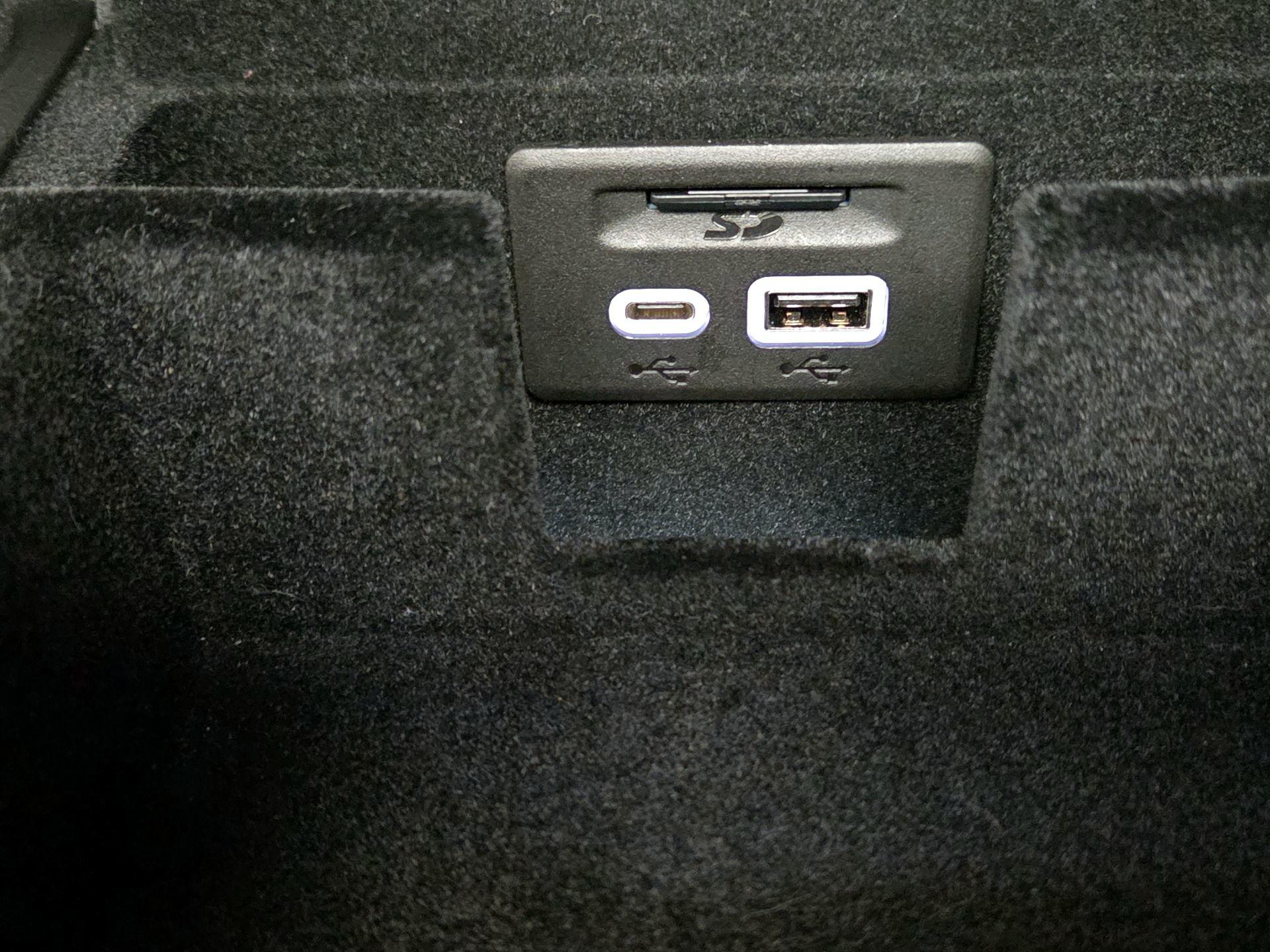 Thumbnail: 2021 Cadillac XT5 - 18