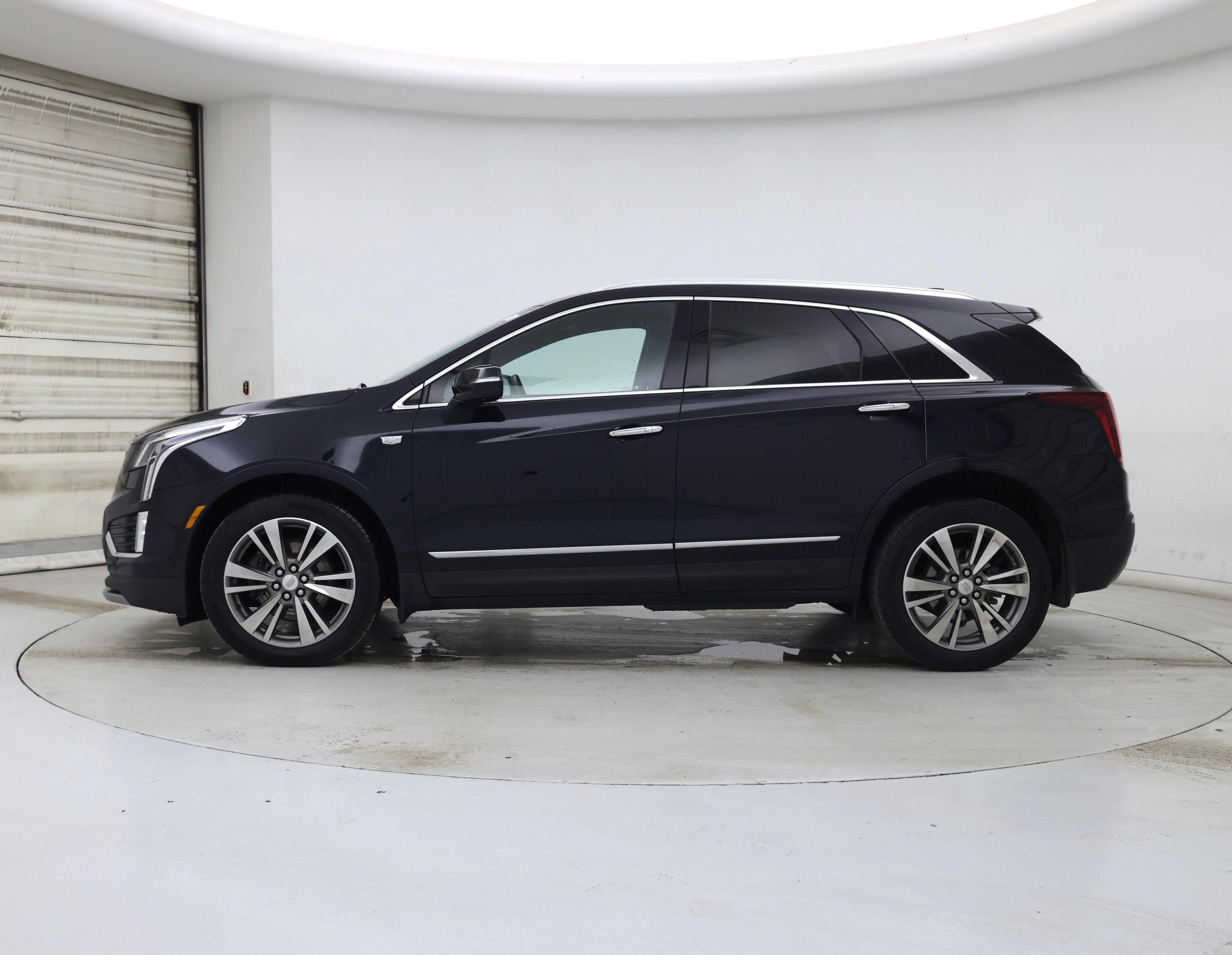 Thumbnail: 2021 Cadillac XT5 - 3