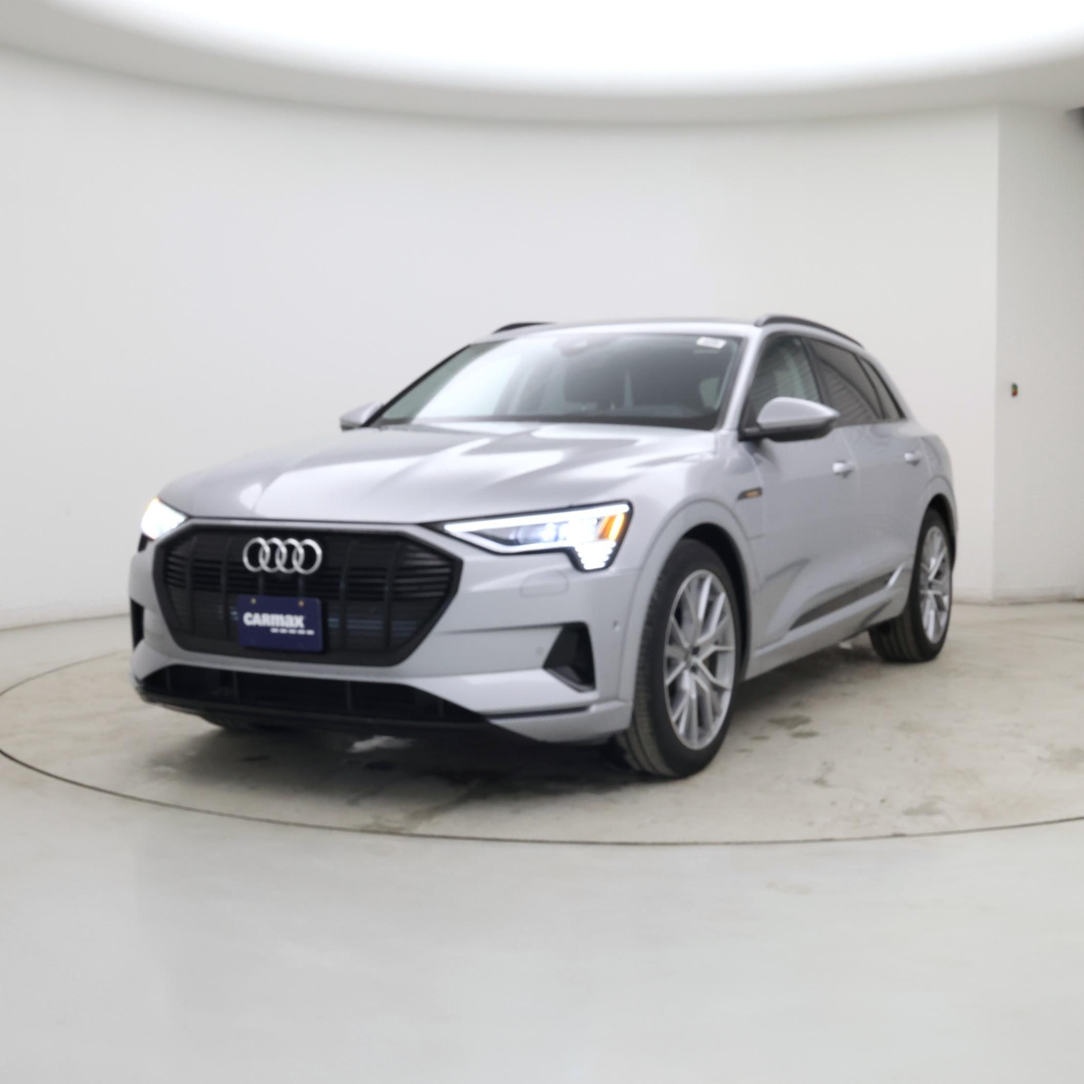 Thumbnail: 2021 Audi e-tron - 4