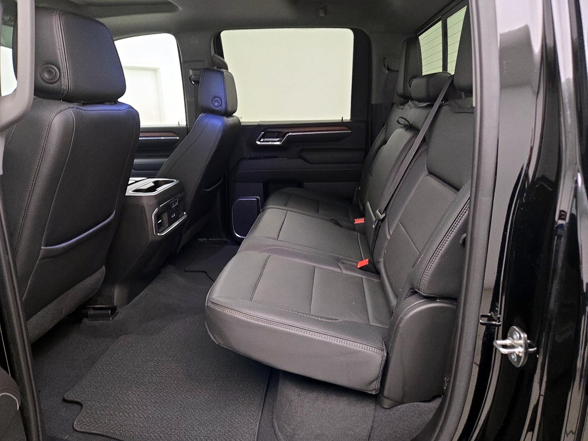 Thumbnail: 2024 GMC Sierra 2500 - 18