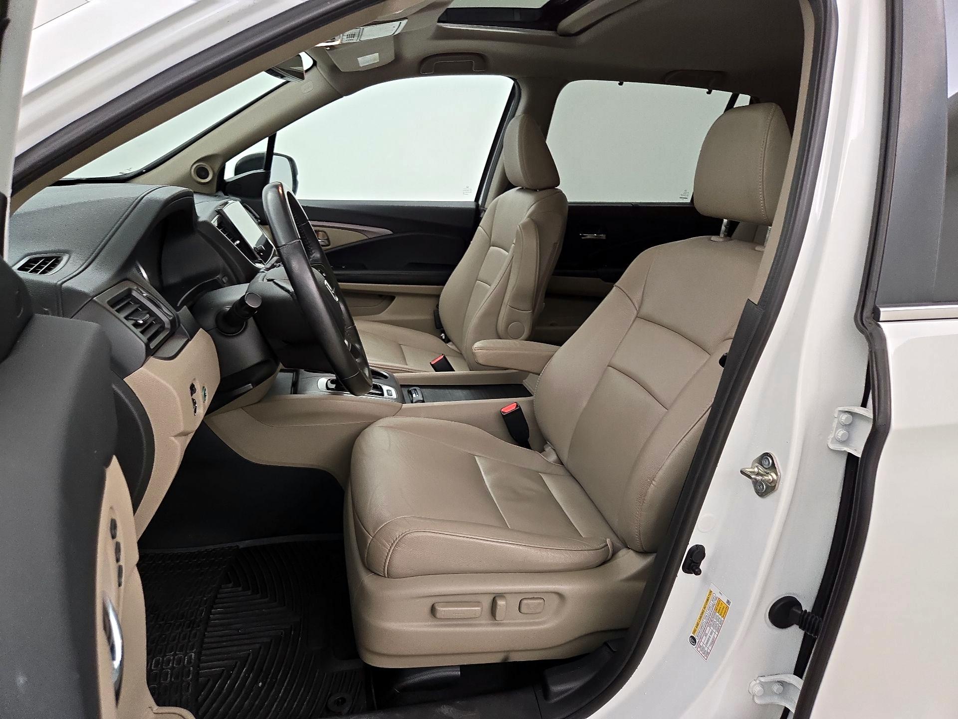 Thumbnail: 2020 Honda Pilot - 11