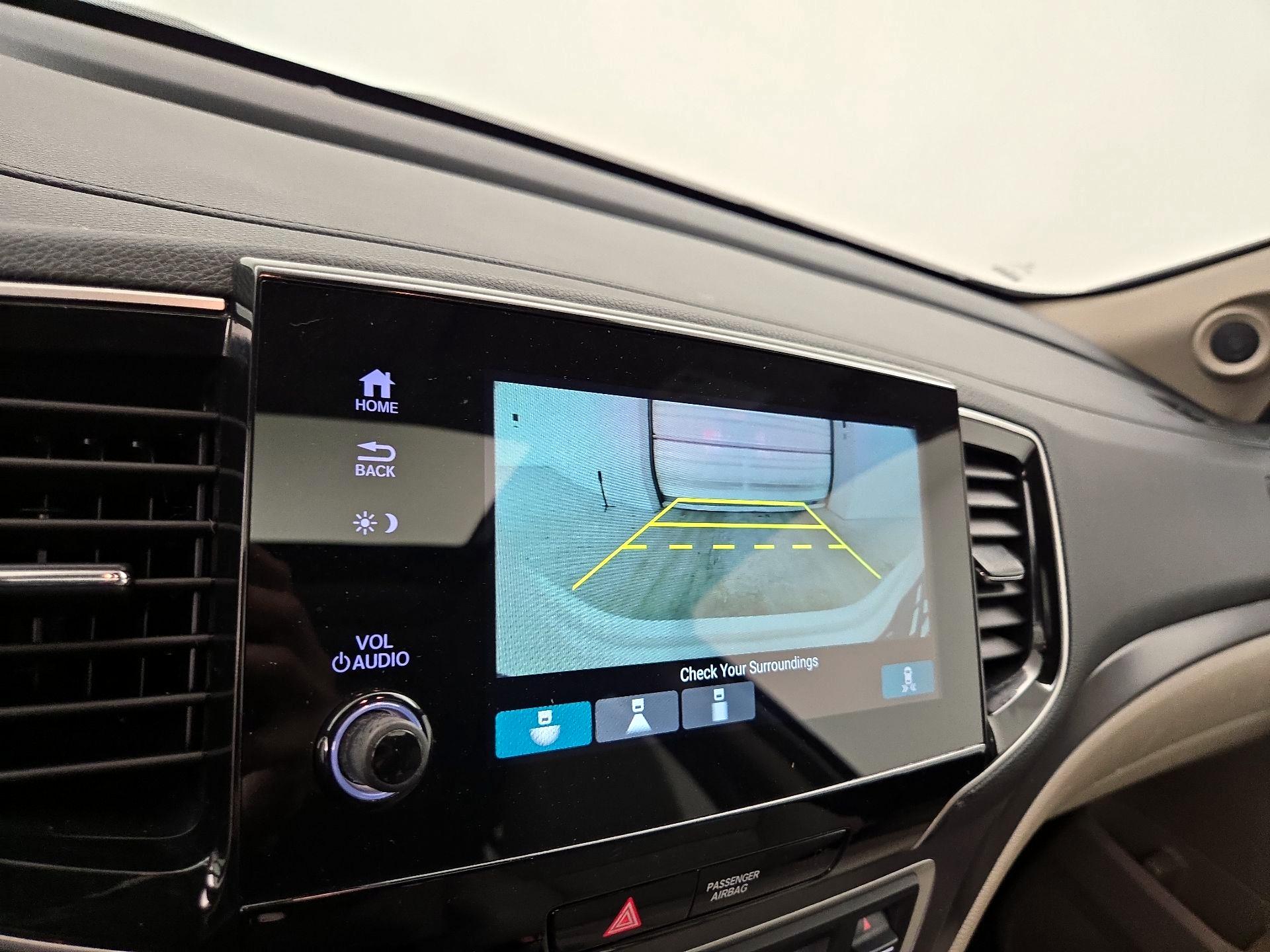 Thumbnail: 2020 Honda Pilot - 14