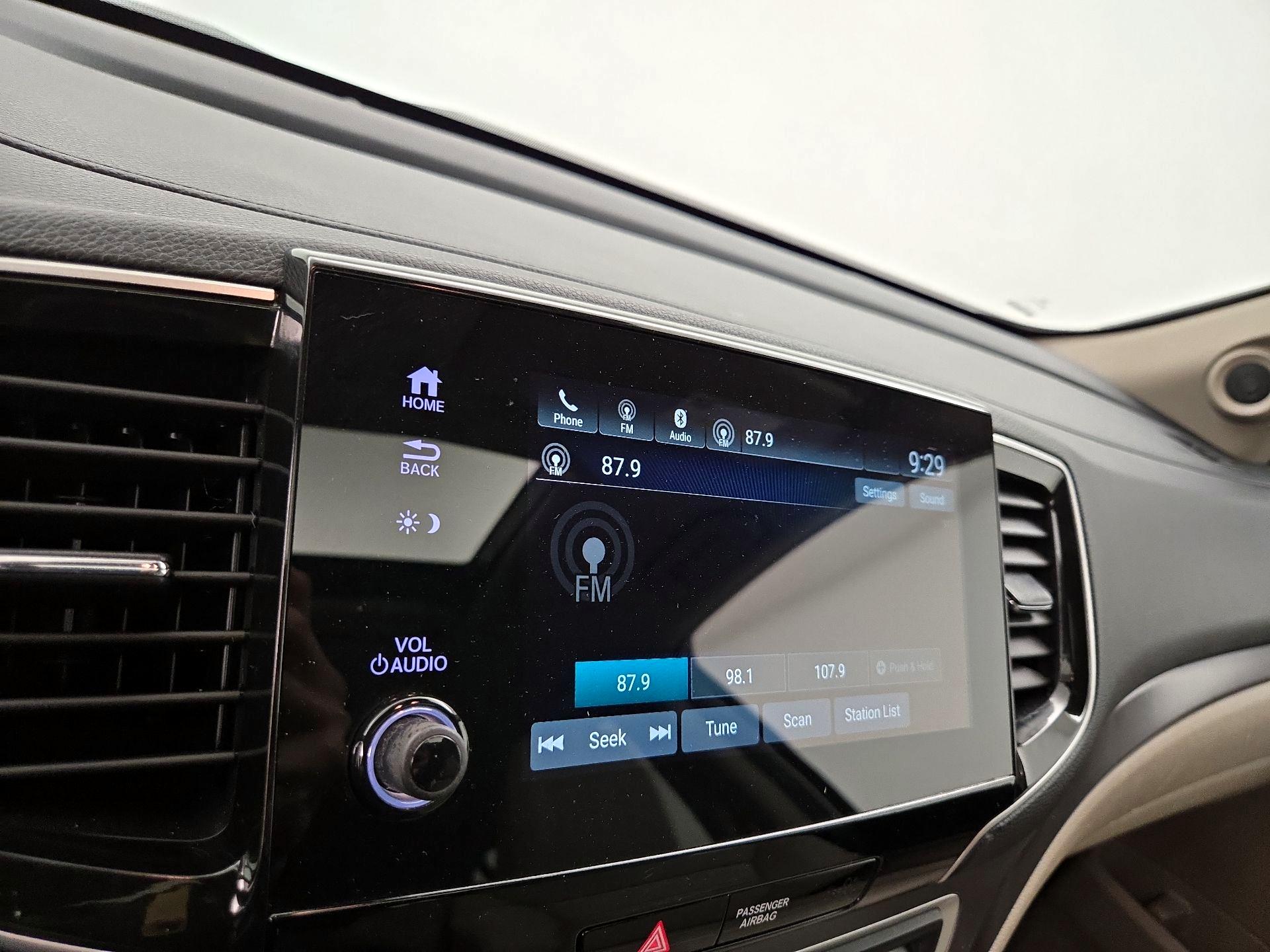 Thumbnail: 2020 Honda Pilot - 15