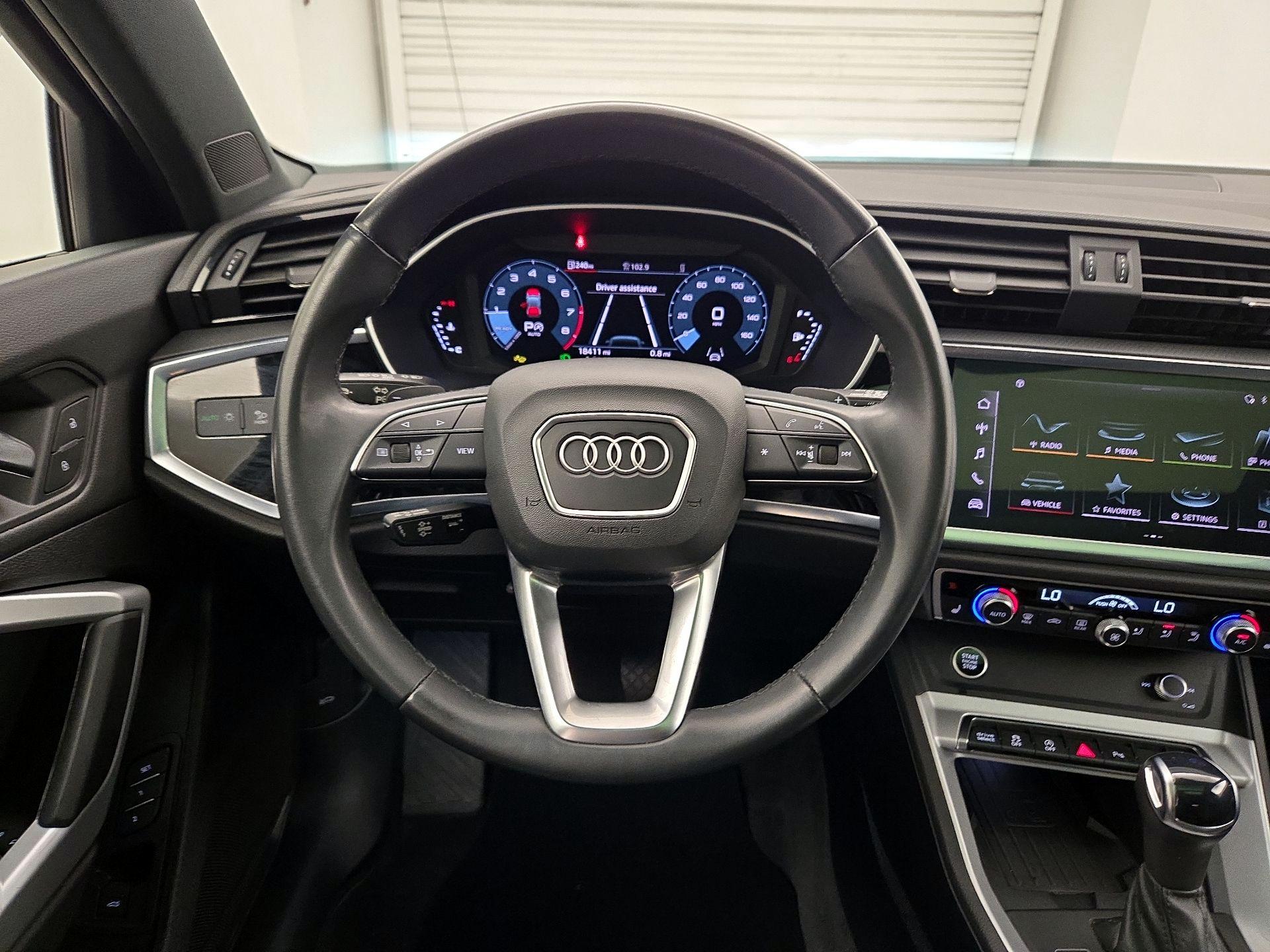 Thumbnail: 2024 Audi Q3 - 10