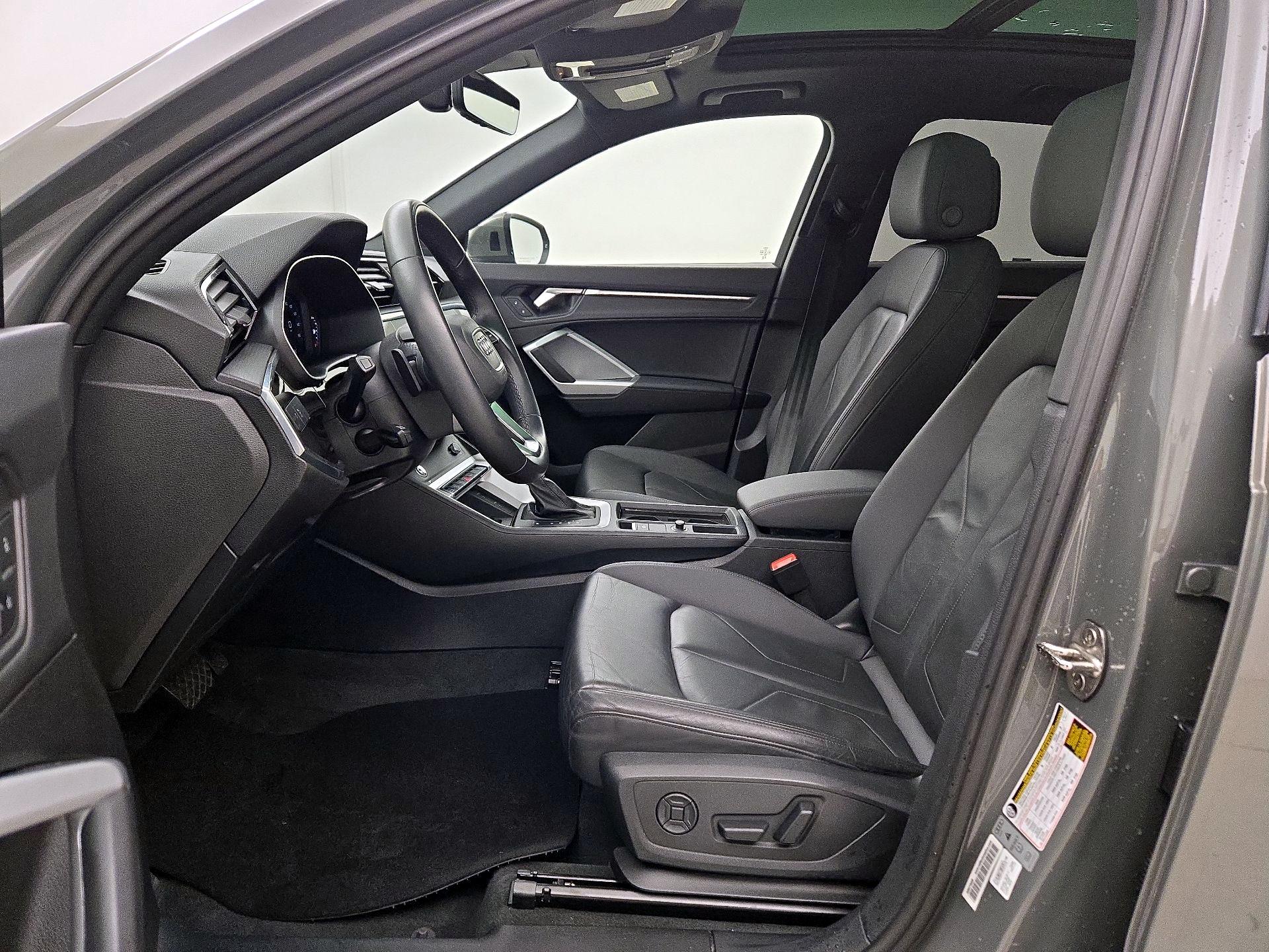 Thumbnail: 2024 Audi Q3 - 11
