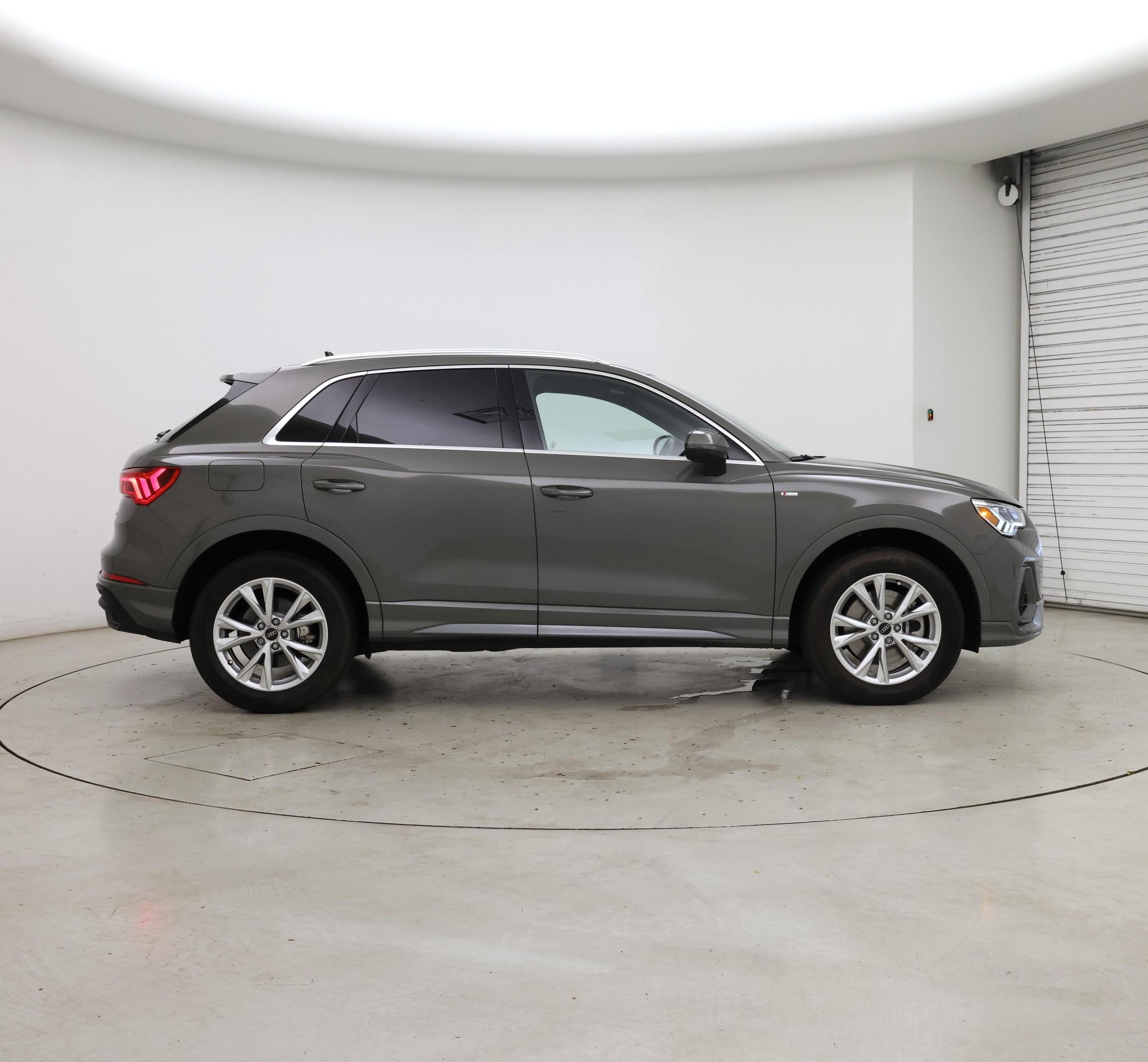 Thumbnail: 2024 Audi Q3 - 7