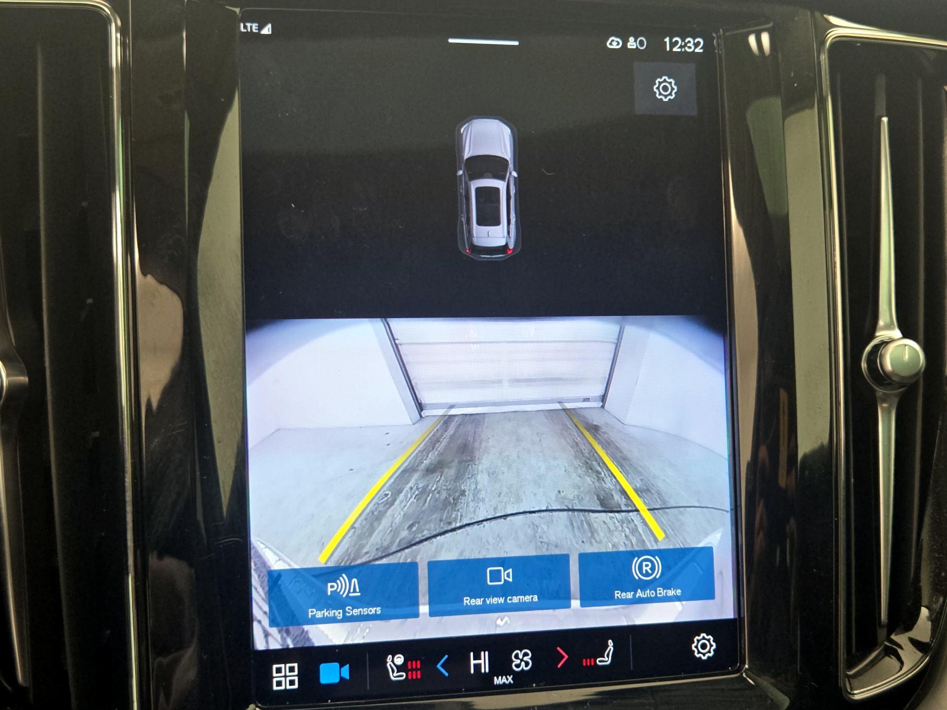 Thumbnail: 2024 Volvo XC60 - 14