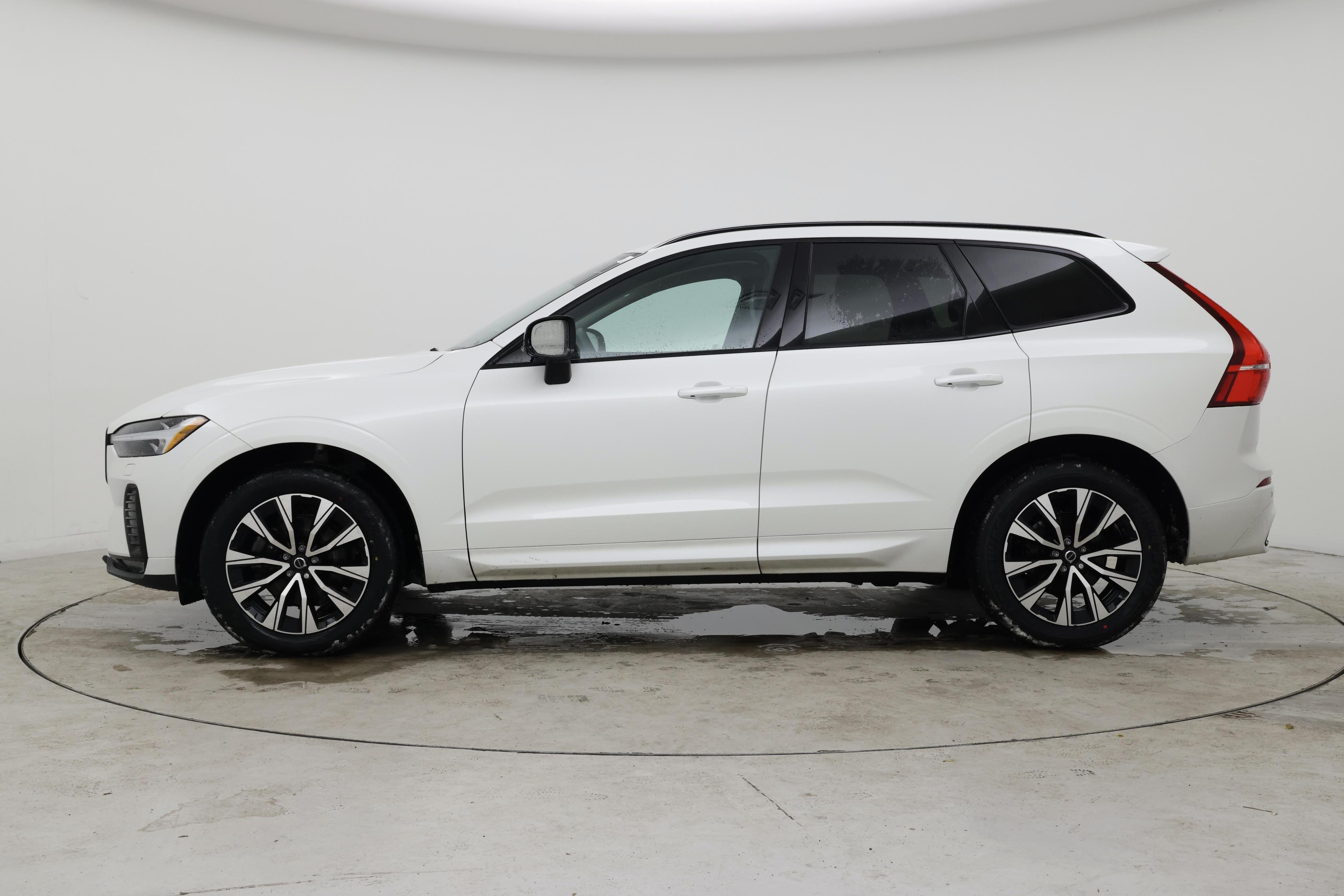 Thumbnail: 2024 Volvo XC60 - 3