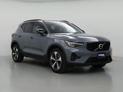 2023 Volvo XC40 B5 Plus Dark Theme