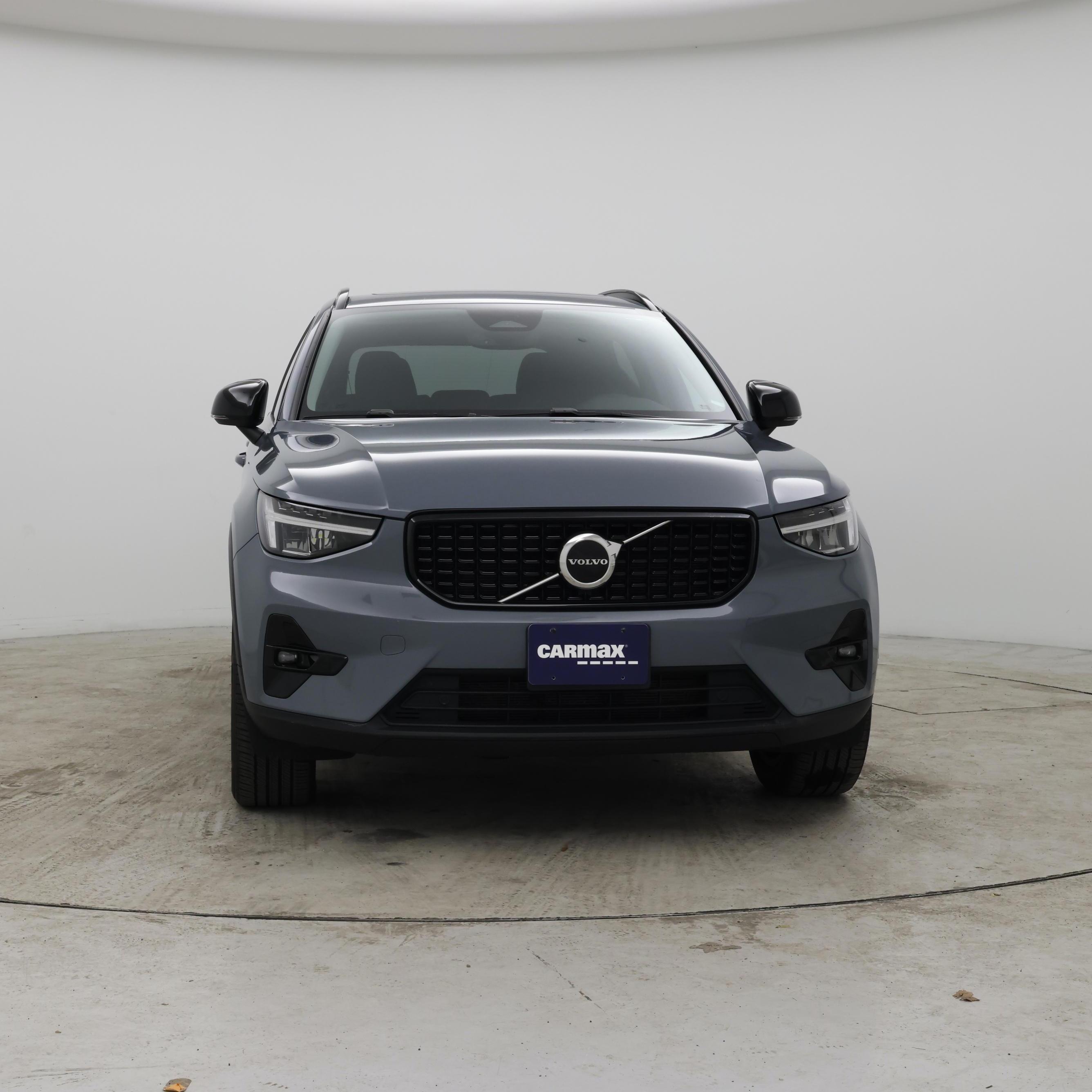 Thumbnail: 2023 Volvo XC40 - 5