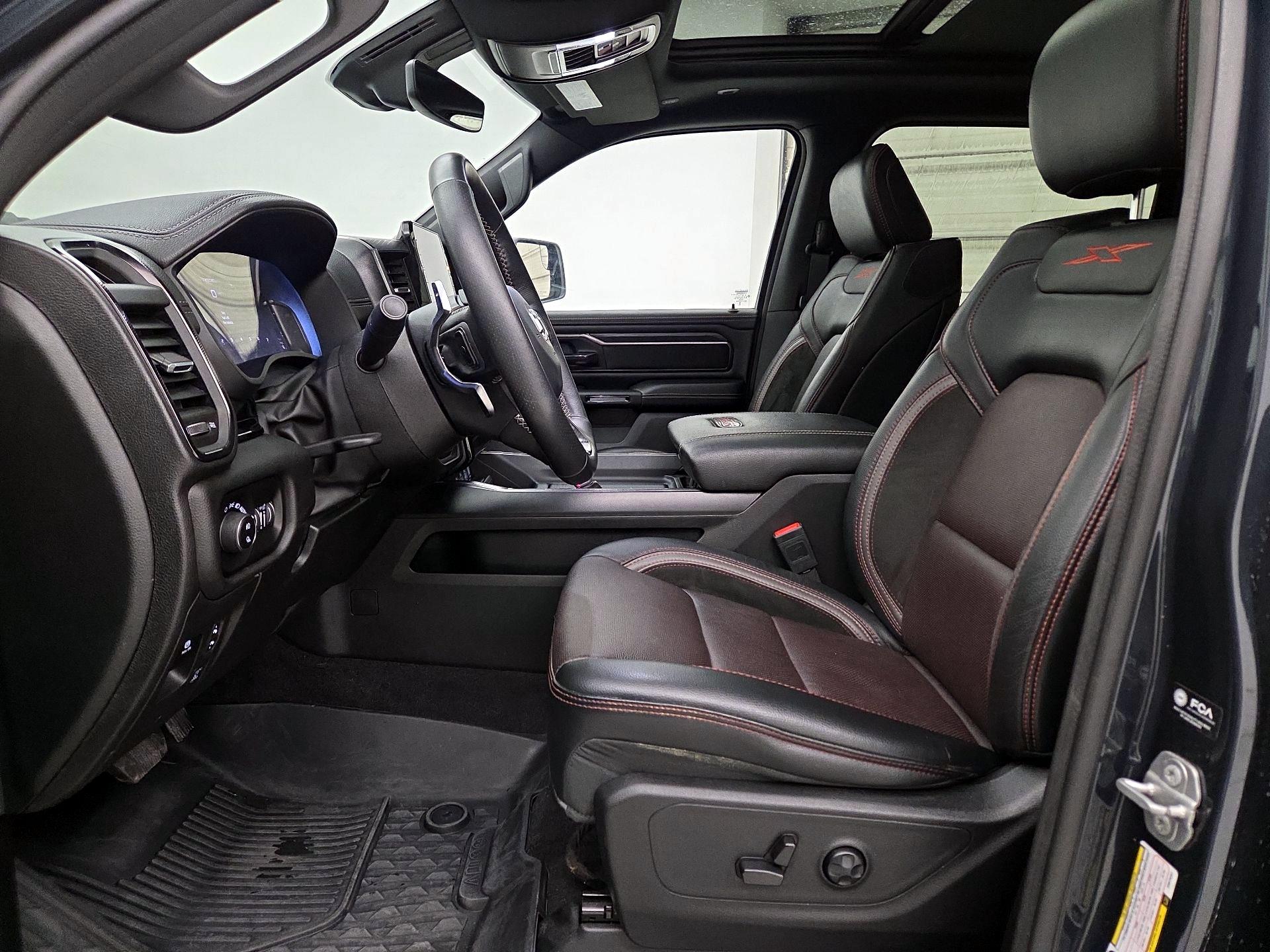 Thumbnail: 2025 RAM 1500 - 11