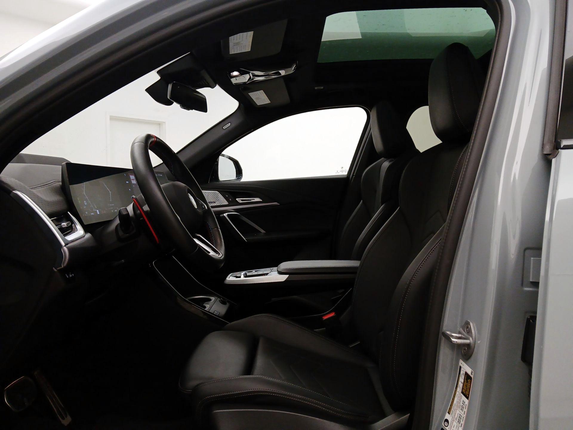 Thumbnail: 2025 BMW X2 - 11