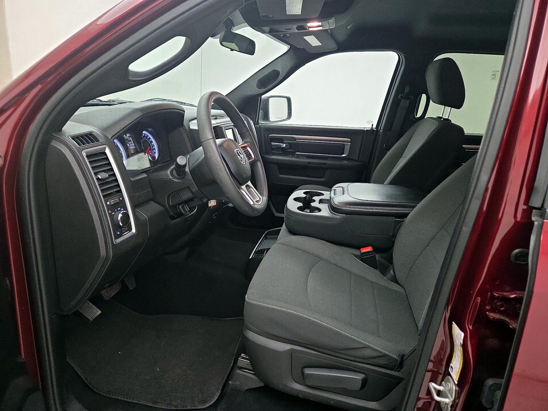 Thumbnail: 2024 RAM 1500 Classic - 11