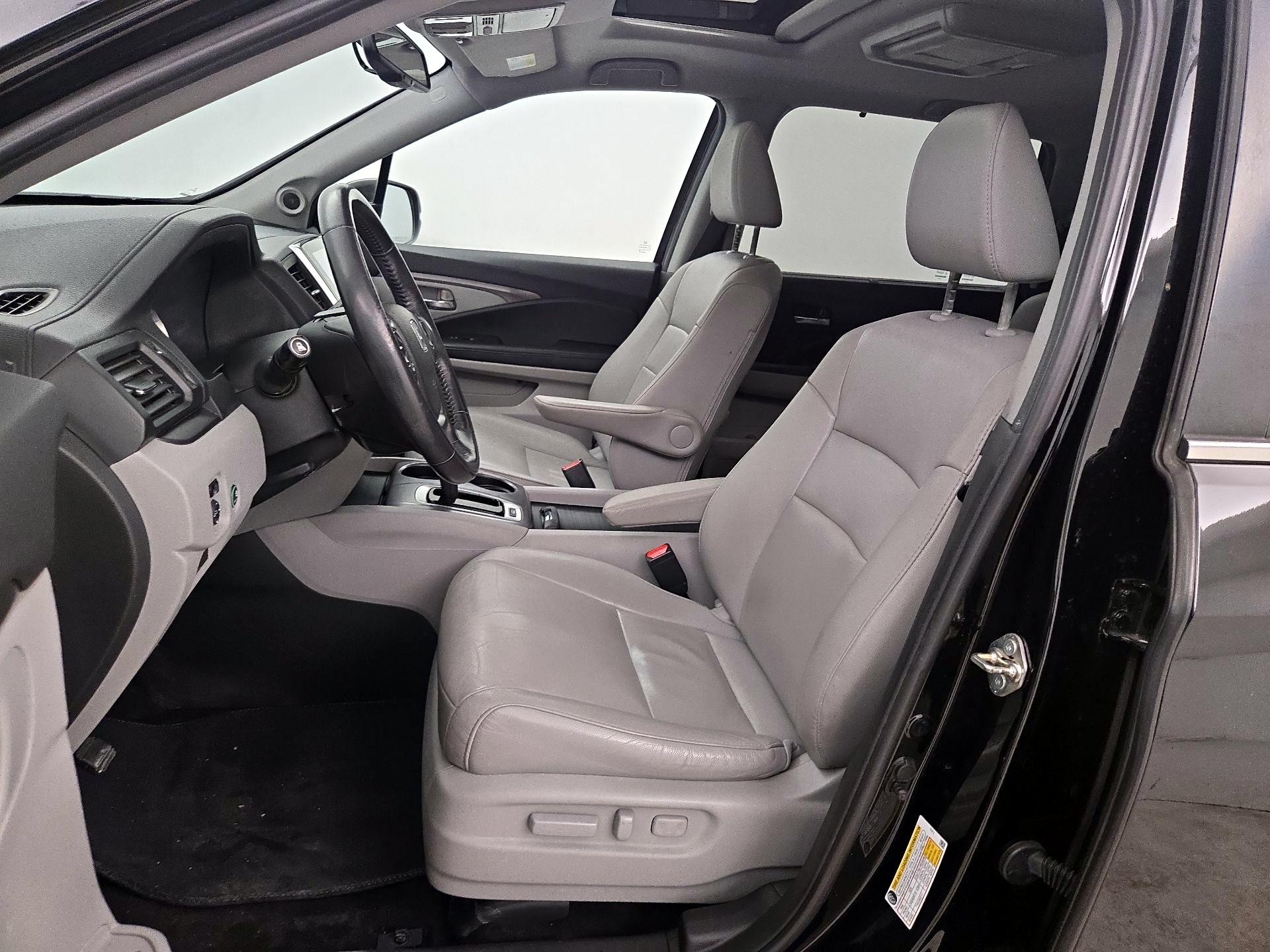 Thumbnail: 2018 Honda Pilot - 11