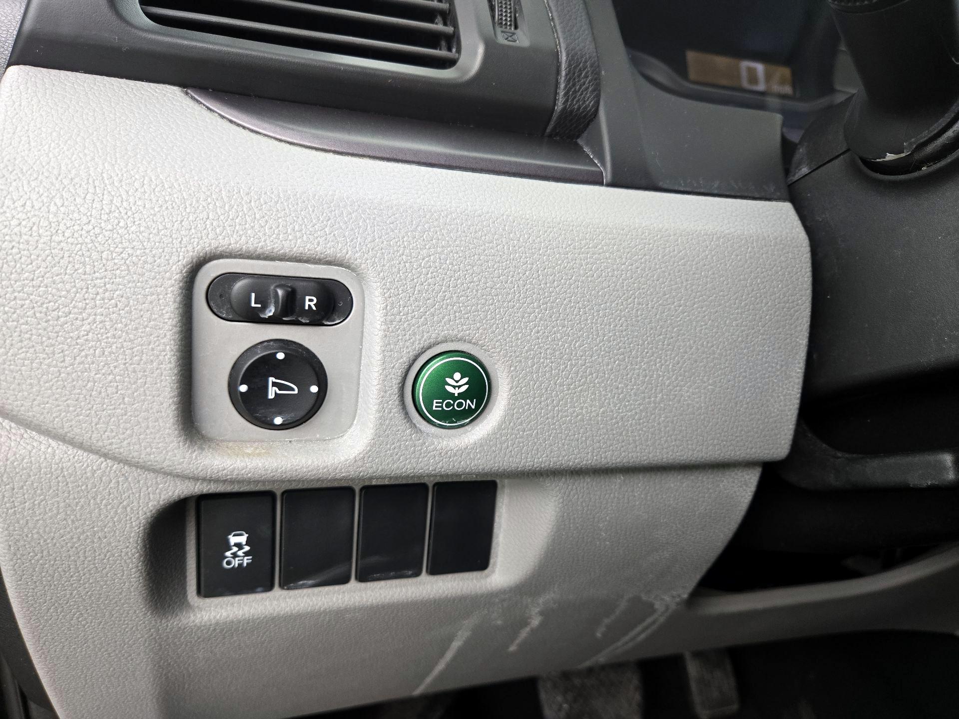 Thumbnail: 2018 Honda Pilot - 13